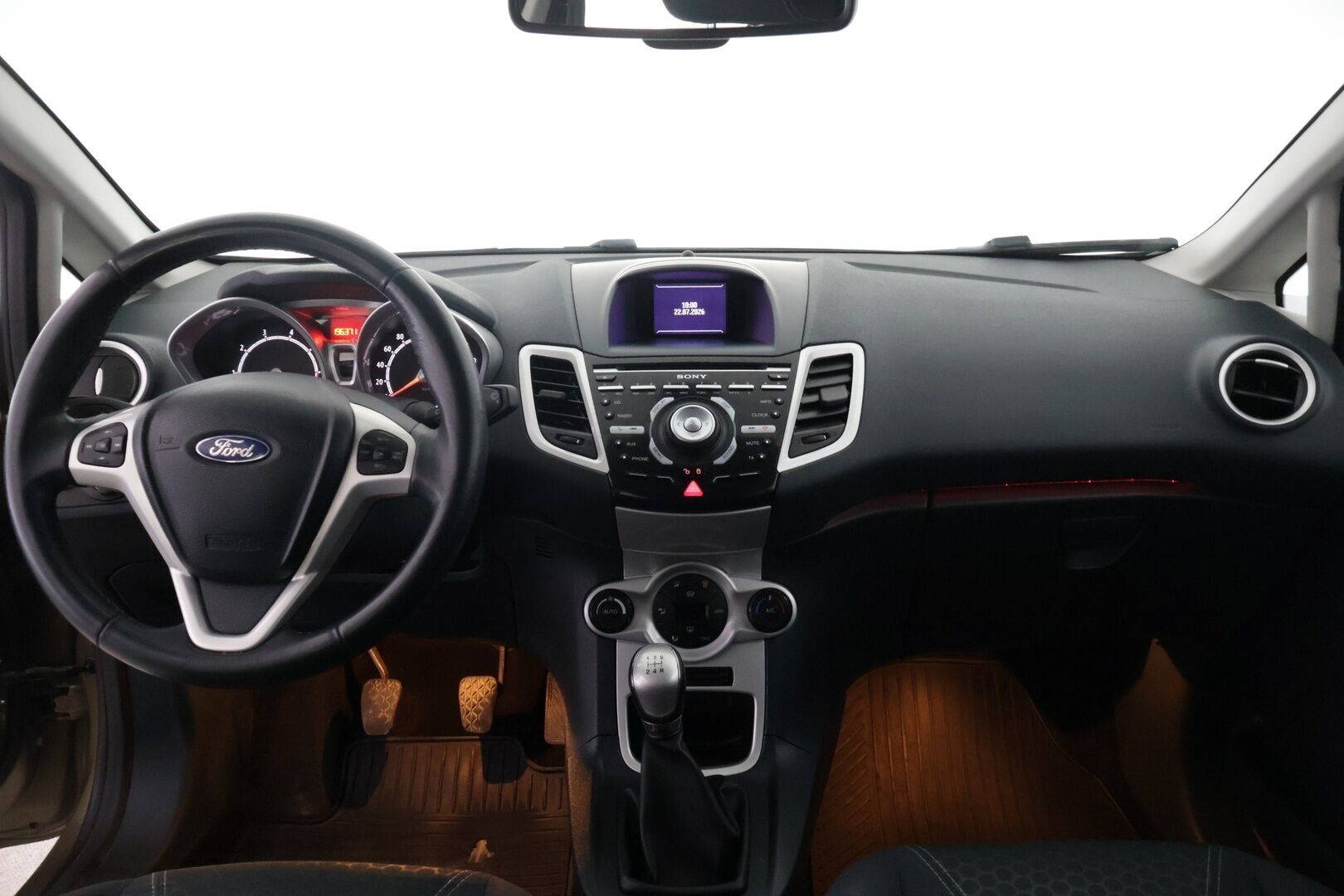 Ford Fiesta 2012 1,25 82 hv Titanium M5 5-ovinen - *Yritys Outlet- Myydään vain yrityksille!*