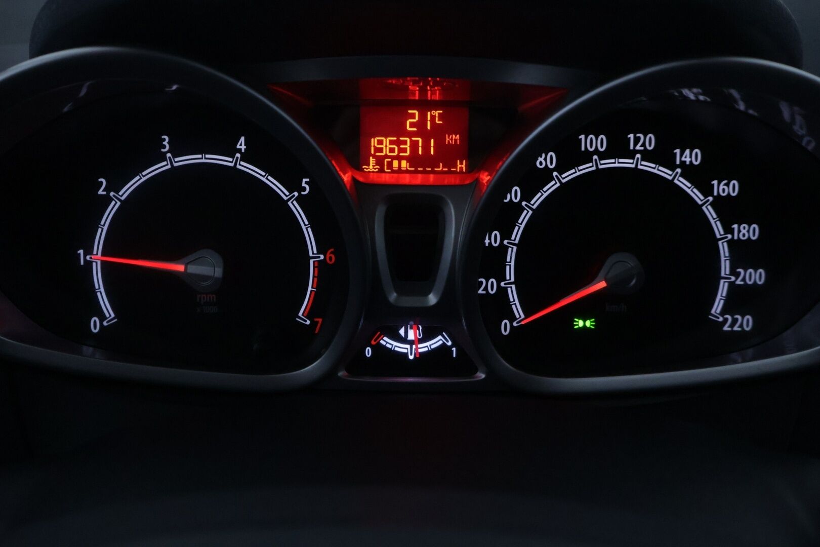 Ford Fiesta 2012 1,25 82 hv Titanium M5 5-ovinen - *Yritys Outlet- Myydään vain yrityksille!*