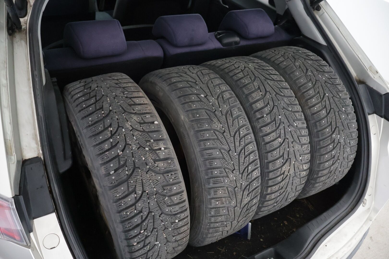 Honda Civic 2008 5D 1,8i Sport - Myydään Huutokaupat.com - Manuaali | Lohko | Koukku | Vakkari