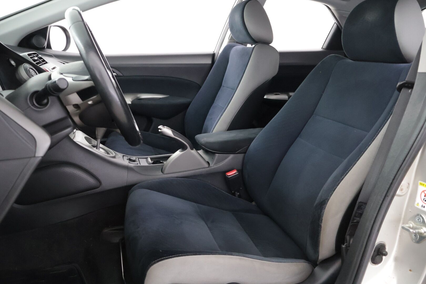 Honda Civic 2008 5D 1,8i Sport - Myydään Huutokaupat.com - Manuaali | Lohko | Koukku | Vakkari