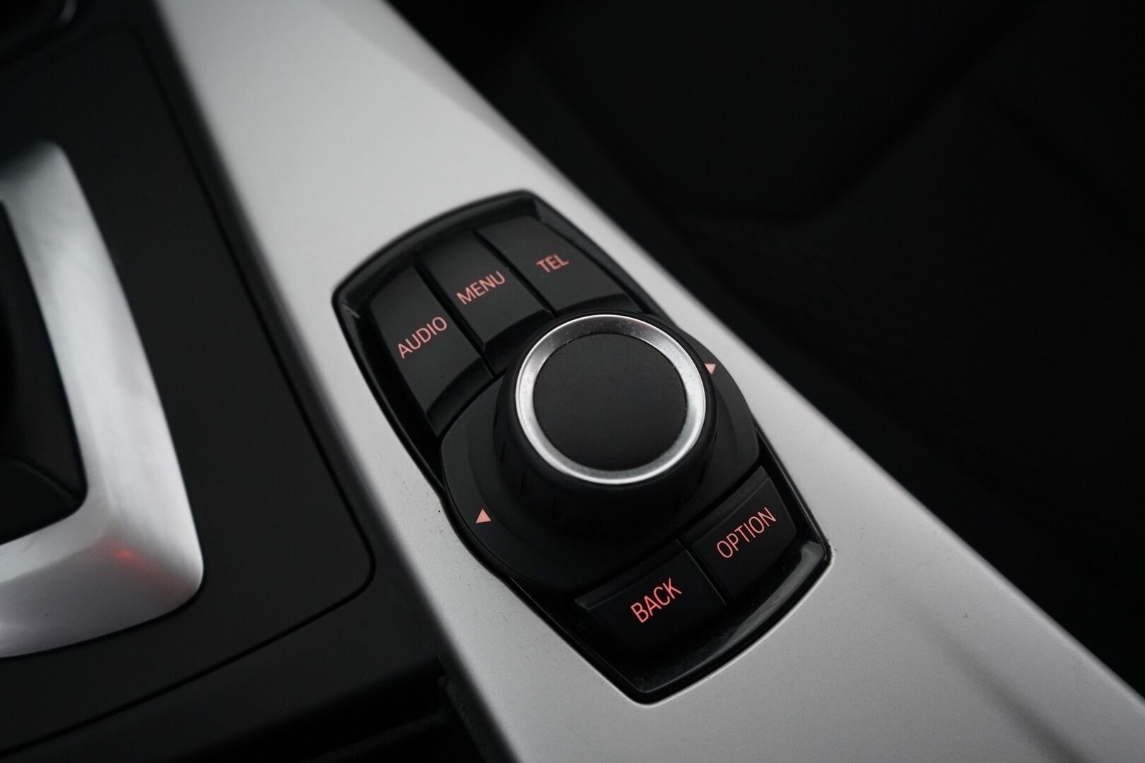 BMW 320 2013 TwinPower Turbo A xDrive F30 Sedan Business Automatic * Webasto / Vakkari / Tutka * - Suomi-auto / Kahdet BMW vanteet / Polttoainekäyttöinen Lisälämmitin - Osta nyt, maksa vasta ensi vuonna