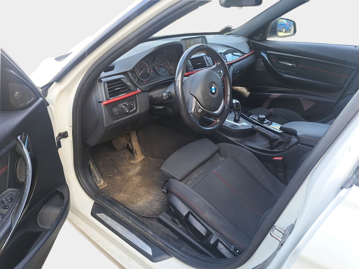 BMW 320 2013 TwinPower Turbo A Limited xDrive Edition F31 Touring Sport - | M-sport alusta | Harman/Kardon | Lohkolämmitin | Adapt-Xenon | Sportti-penkit |