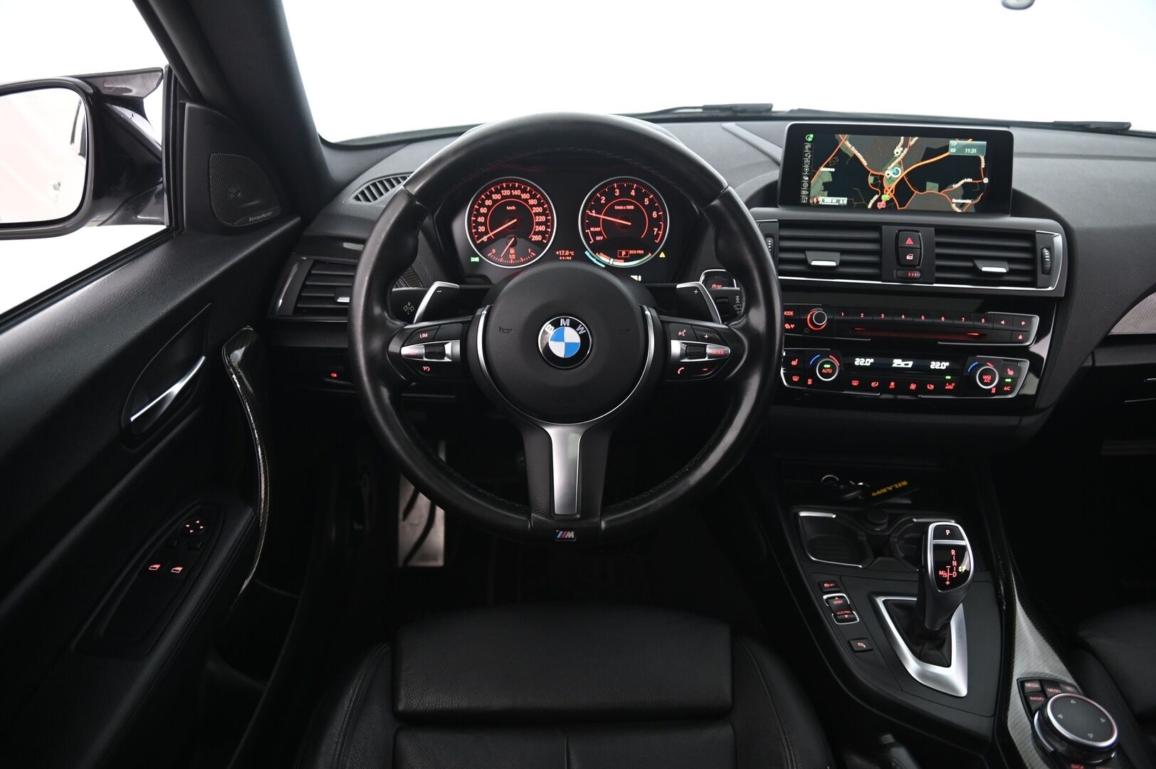 BMW M135I 2015 F21 Hatchback M135i A xDrive - Proff navi | Kattoikkuna | H&K | Nahkasisusta | Mhd stage 2 | Xhp stage 3 | 02/26 leimattu | Muistipenkit | 2x renkaat&alumiinivanteet