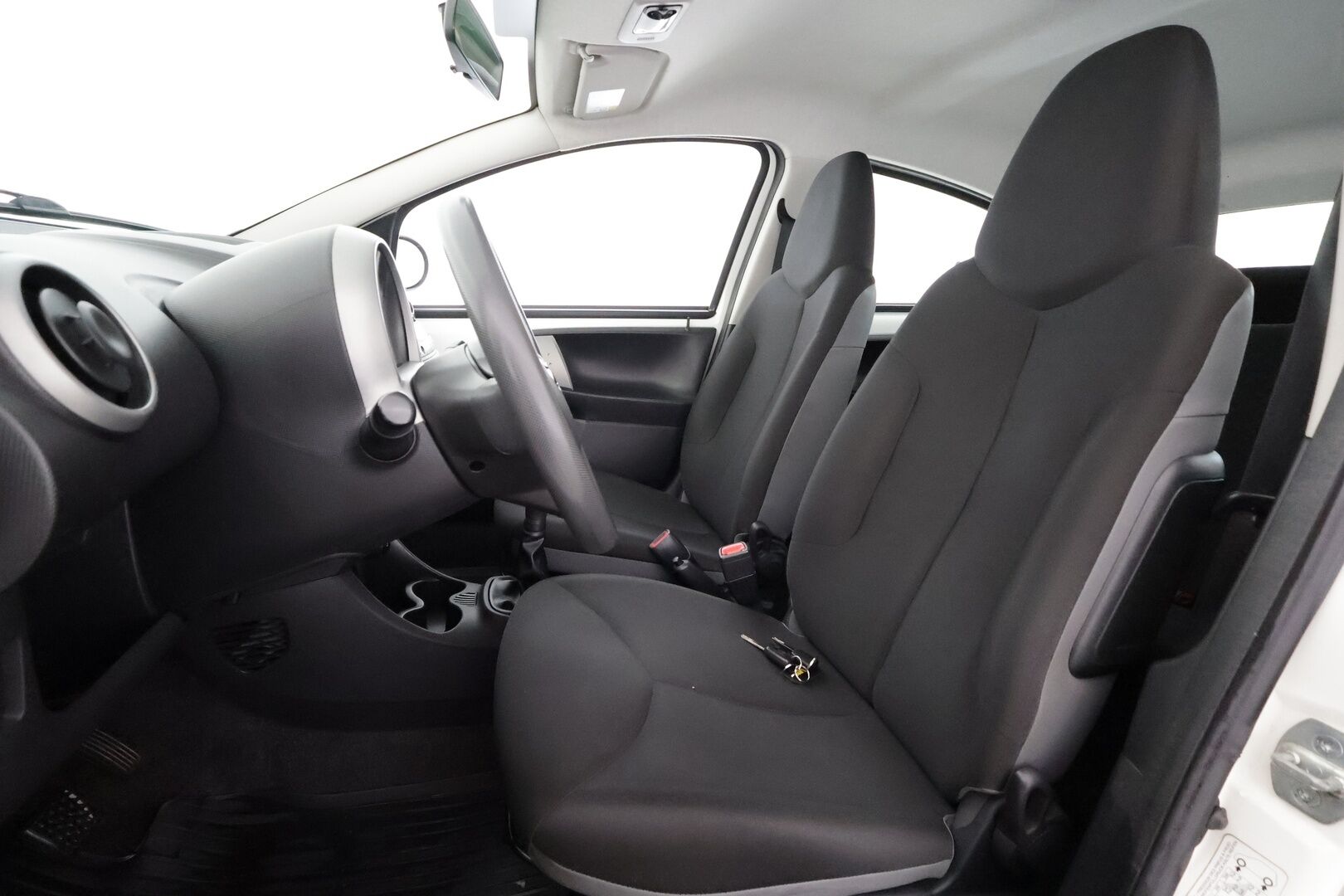 Toyota AYGO 2013 1,0 VVT-i Aygo Cool 5ov - | AUX&CD | Suomi-auto | Kahdet Renkaat |