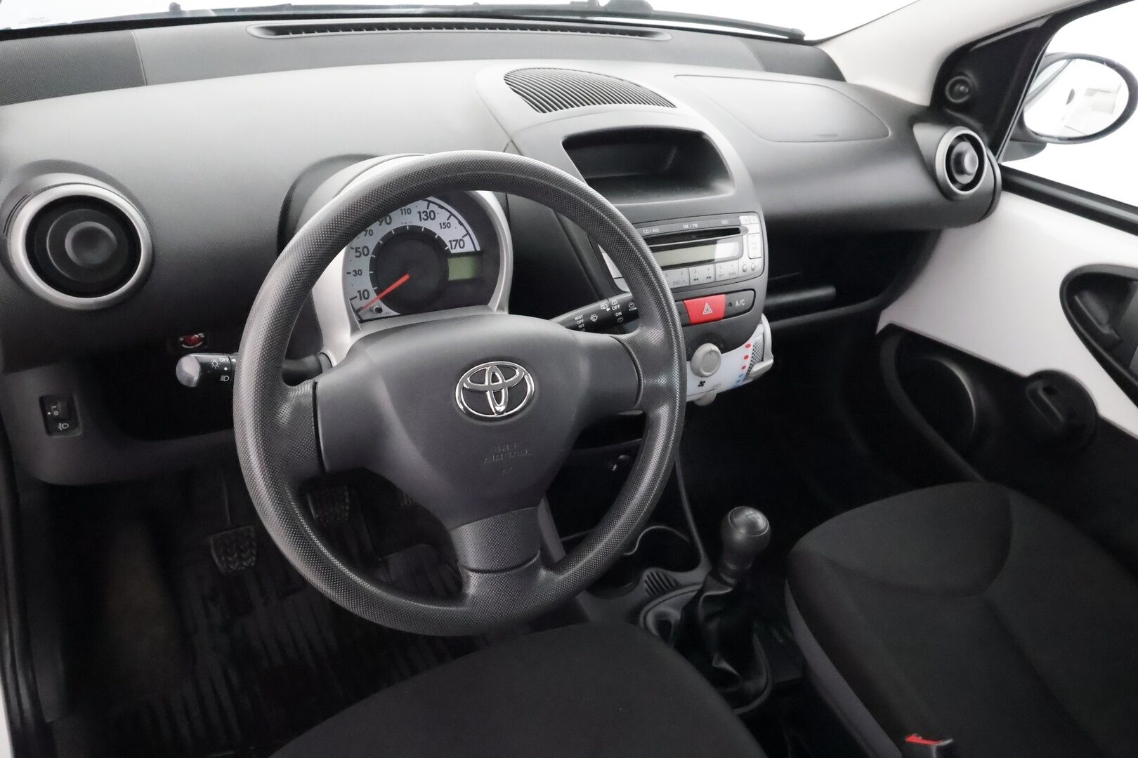 Toyota AYGO 2013 1,0 VVT-i Aygo Cool 5ov - | AUX&CD | Suomi-auto | Kahdet Renkaat |
