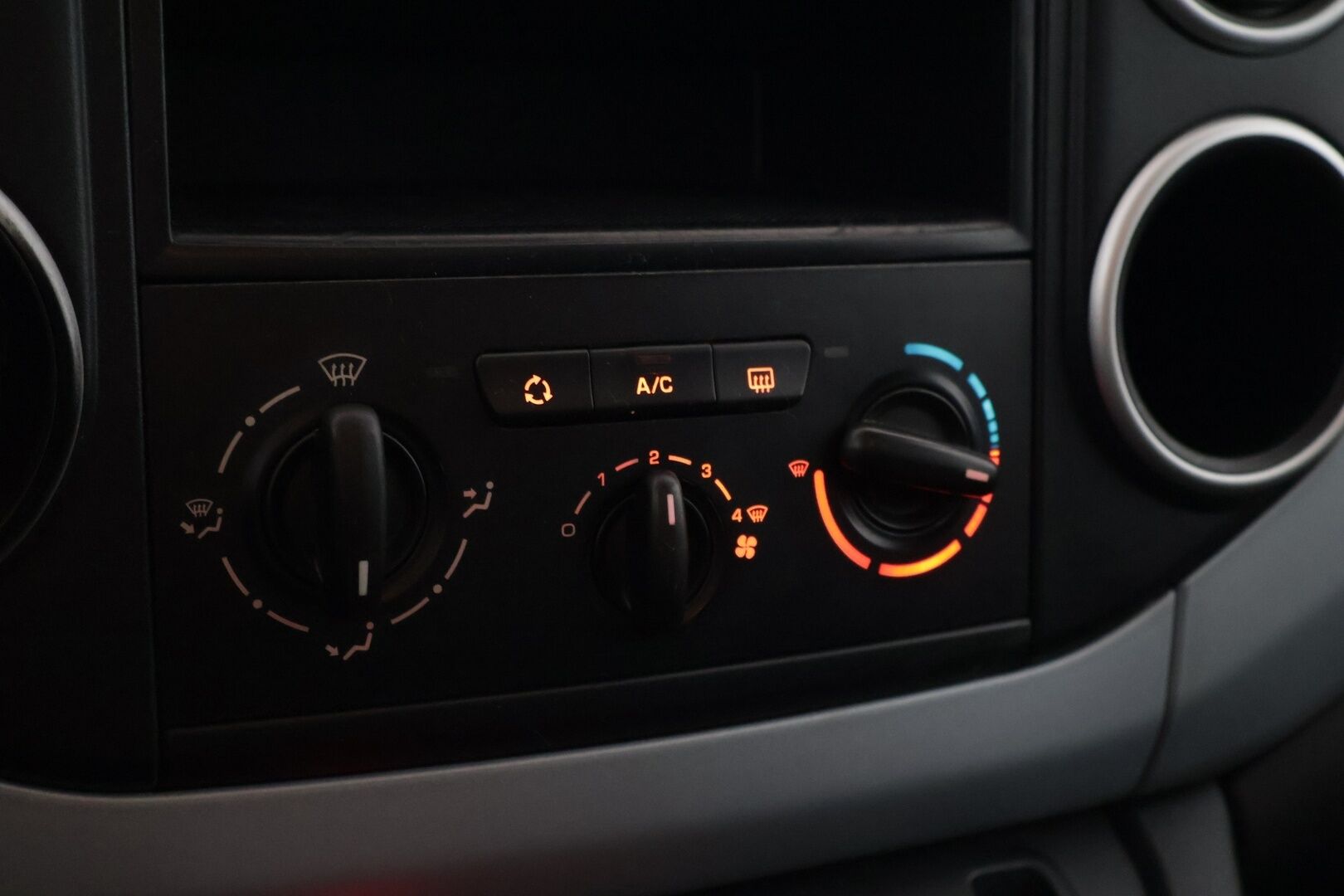 Citroen Berlingo 2013 e-HDi 92 Edition BMP6 Automaatti Stop and Start - Myydään Huutokaupat.com