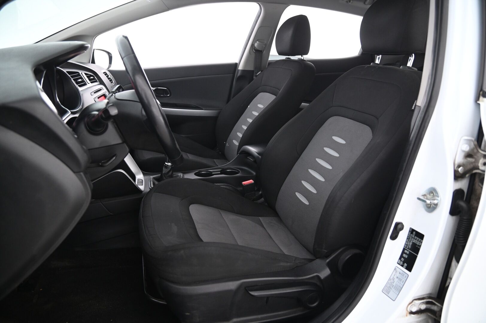 Kia cee'd 2014 1,6 CRDi ISG EX 5D EcoDynamics - *Myydään Huutokaupat.com kautta*