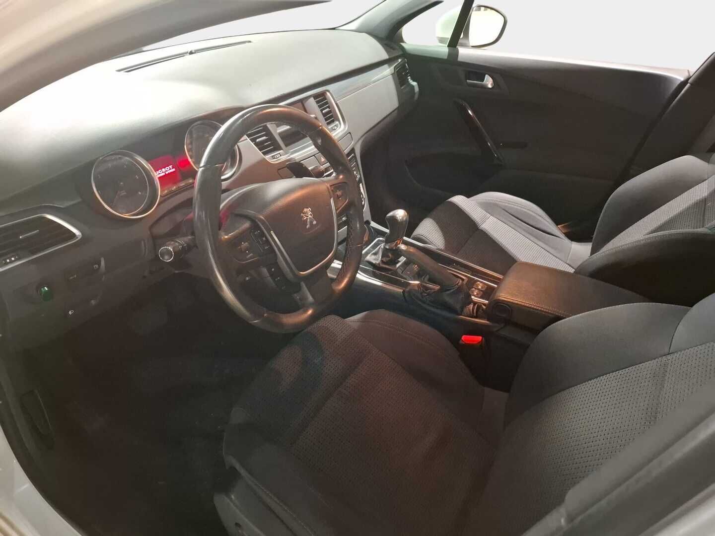 Peugeot 508 2013 Active e-HDi 115 FAP 2Tronic *YritysOutlet - Myydään vain yrityksille* - *Koukku / Vakkari / Peruutustutkat / KATSASTUS 10/2026! *YritysOutlet - Myydään vain yrityksille - Osta nyt, maksa vasta ensi vuonna