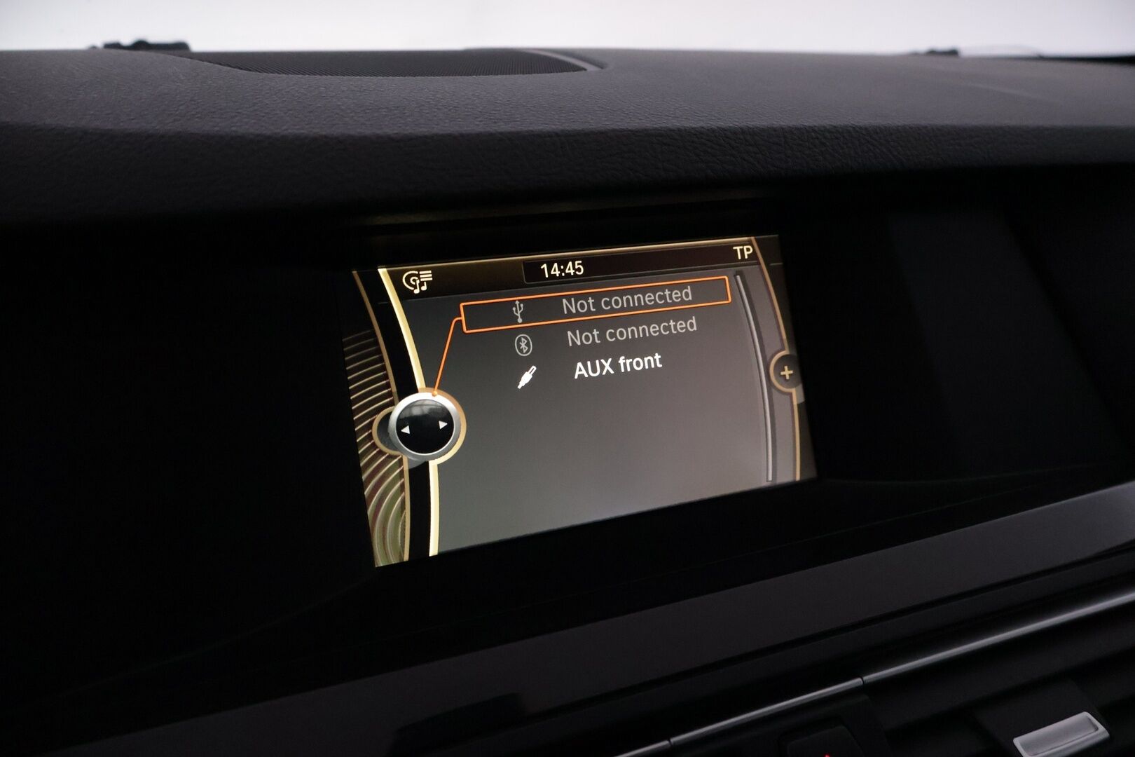 BMW 520 2013 TwinPower Turbo A F11 Touring Business Automatic *Vakionopeudensäädin / Lohko+S.lämmitin / Vetokoukku / S.Luukku* - *Asiallisesti huollettu / Kahdet hyvät renkaat alumiinivantein*