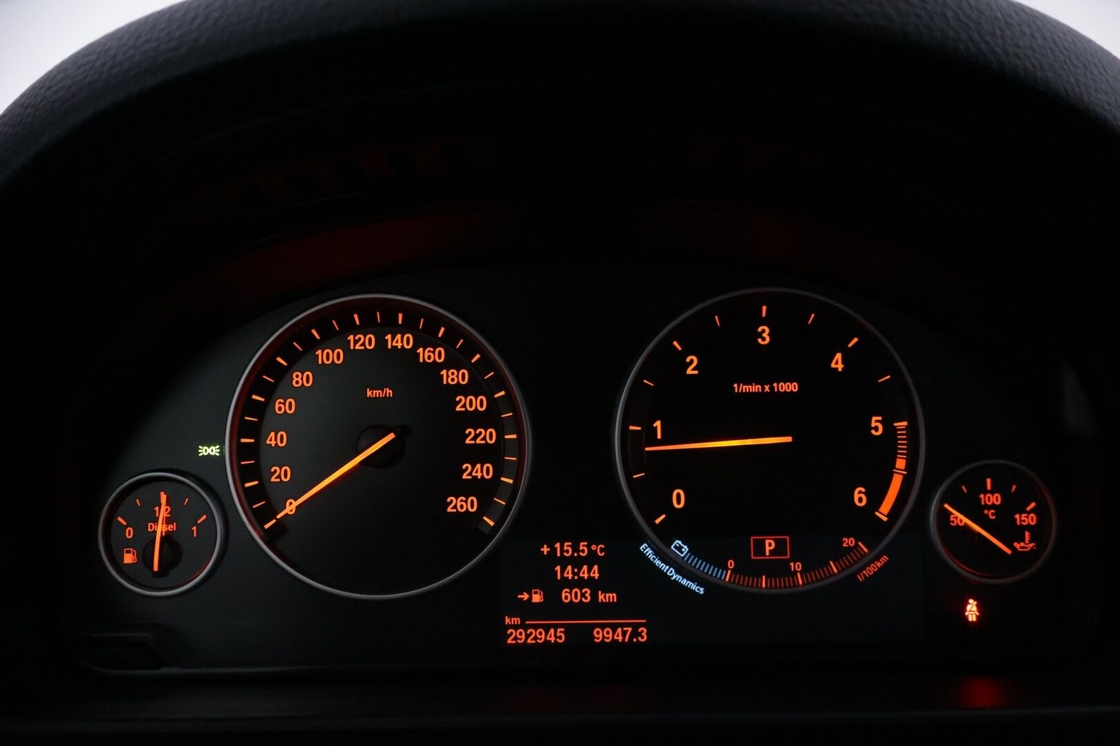 BMW 520 2013 TwinPower Turbo A F11 Touring Business Automatic *Vakionopeudensäädin / Lohko+S.lämmitin / Vetokoukku / S.Luukku* - *Asiallisesti huollettu / Kahdet hyvät renkaat alumiinivantein*