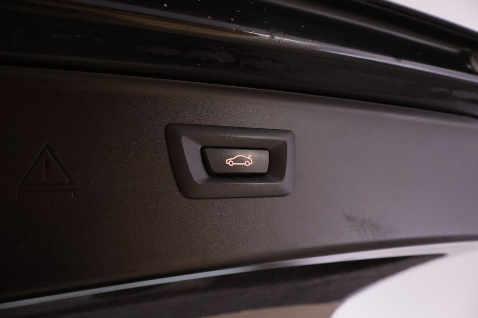 BMW 520 2013 TwinPower Turbo A F11 Touring Business Automatic *Vakionopeudensäädin / Lohko+S.lämmitin / Vetokoukku / S.Luukku* - *Asiallisesti huollettu / Kahdet hyvät renkaat alumiinivantein*