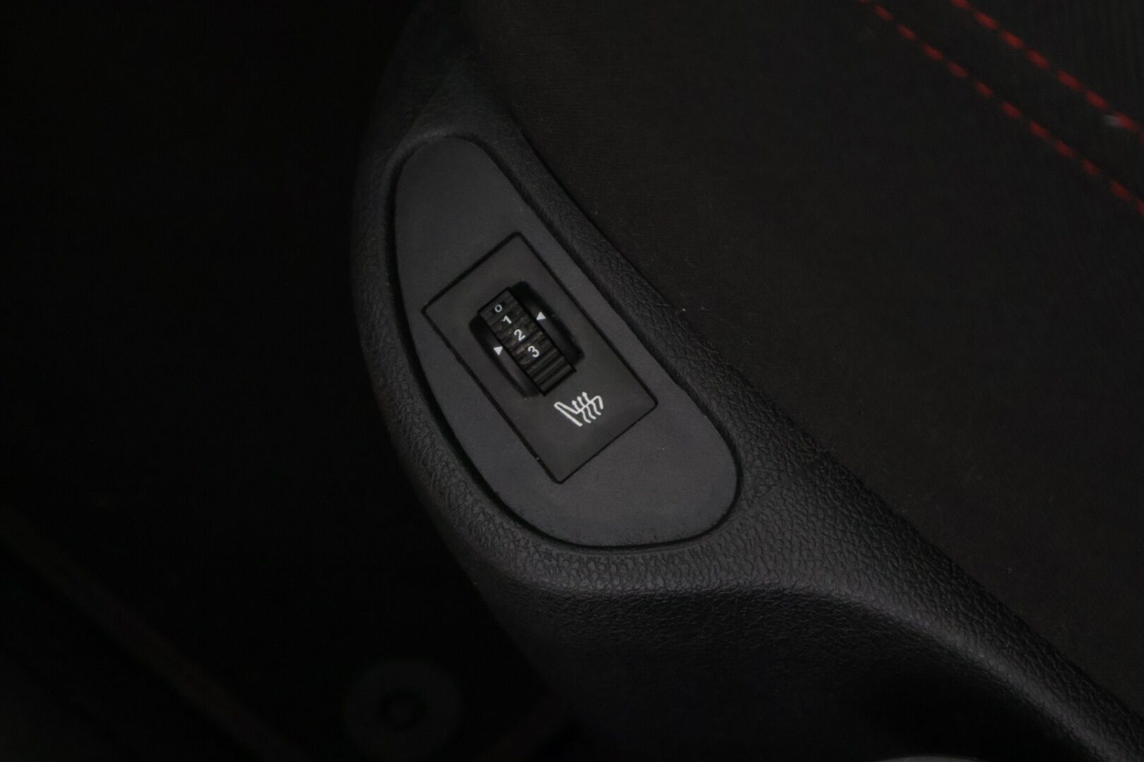 Peugeot 308 2013 SW Style Sportium VTi 120 *Myydään Huutokaupat.com* - *Myydään Huutokaupat.com* | P-Tutka | | Vetokoukku | Penkinlämmittimet | Lohko ja sisäpistoke | Hyvä huoltohistoria