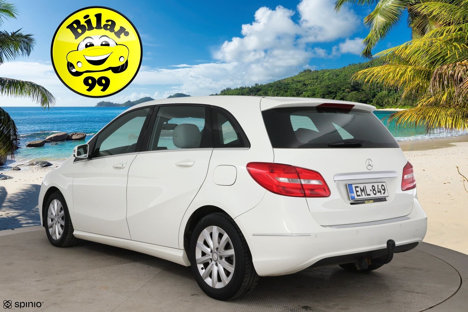 Mercedes-Benz B 2013 180 BE A Premium Business / Suomi-Auto / Vakkari / Navi / Koukku - Panorama / P. Tutkat / Hyvällä huoltohistorialla! 