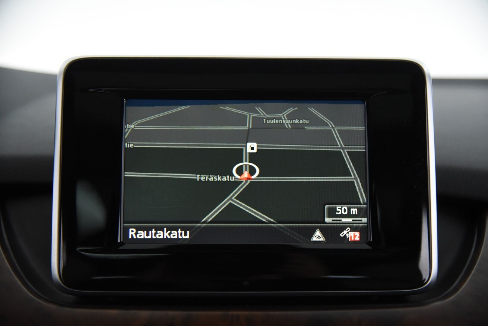 Mercedes-Benz B 2013 180 BE A Premium Business / Suomi-Auto / Vakkari / Navi / Koukku - Panorama / P. Tutkat / Hyvällä huoltohistorialla! 
