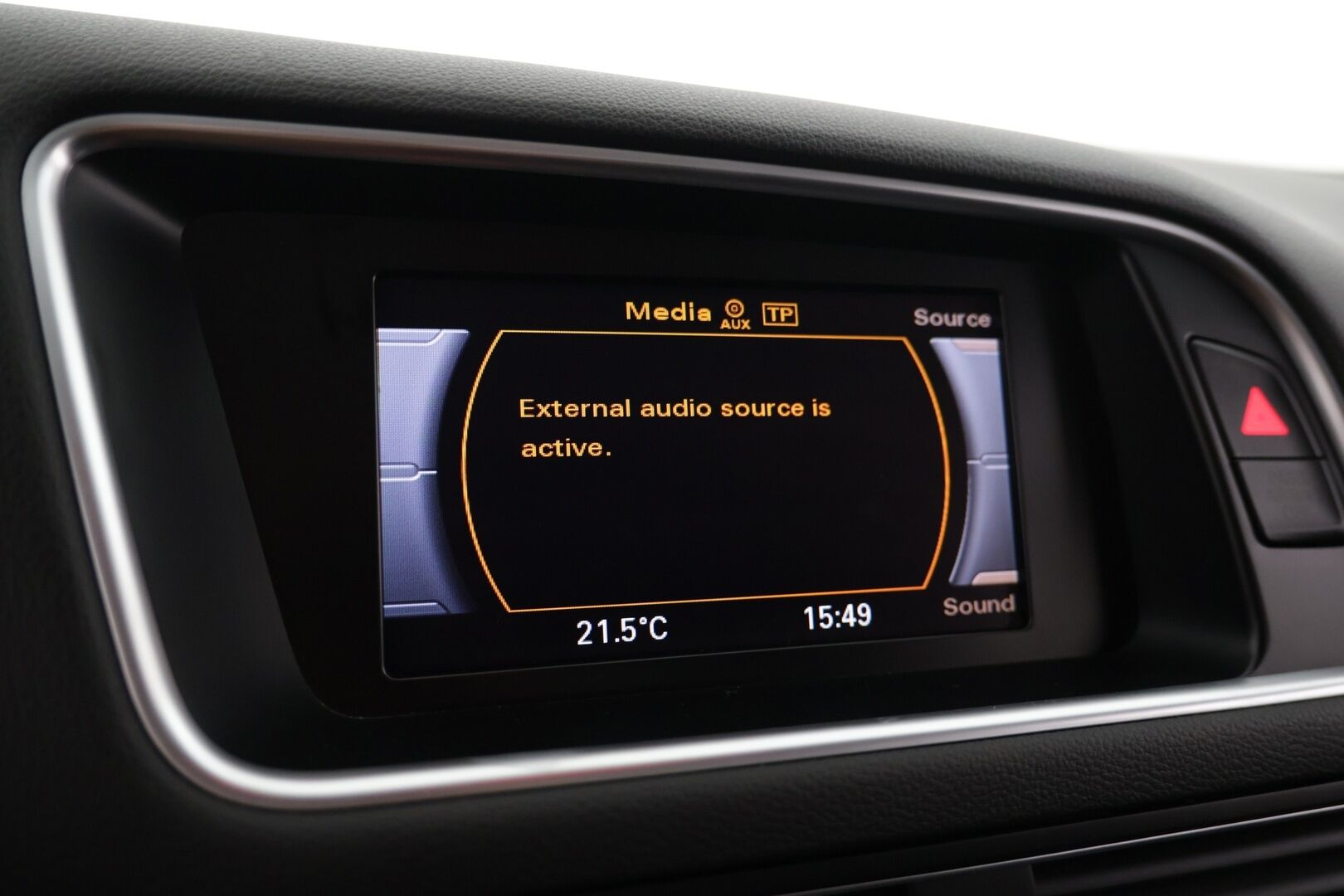 Audi Q5 2014 Business 2,0 TDI 130 kW quattro S tronic / Webasto / 2x renkaat / Vetokoukku / Merkkiliikkeen huoltokirja - Juuri Saapunut! / Merkkihuollettu / 1-Omisteinen