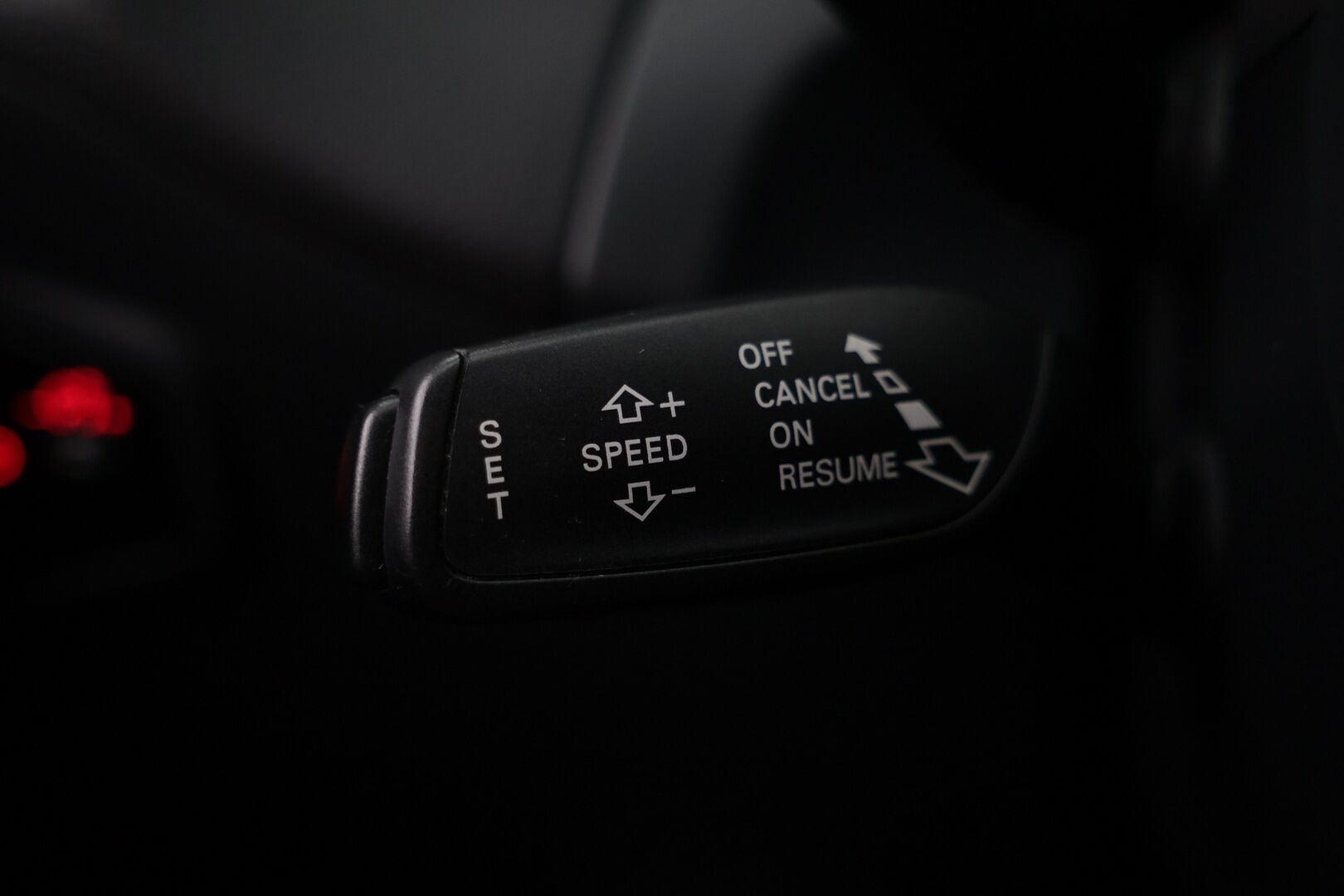 Audi Q5 2014 Business 2,0 TDI 130 kW quattro S tronic / Webasto / 2x renkaat / Vetokoukku / Merkkiliikkeen huoltokirja - Juuri Saapunut! / Merkkihuollettu / 1-Omisteinen