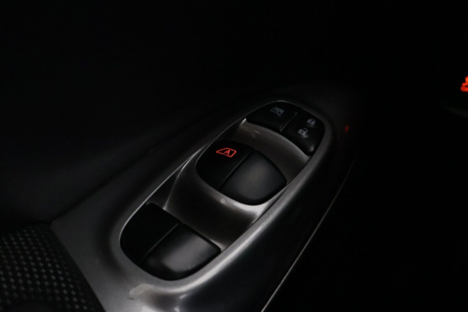 Nissan Juke 2013 1,5dCi Stop/Start System Visia 2WD 6MT - YritysOutlet - Myydään vain yrityksille - *Kahdet hyvät renkaat aluvanteilla!! / Hyvät huollot!*