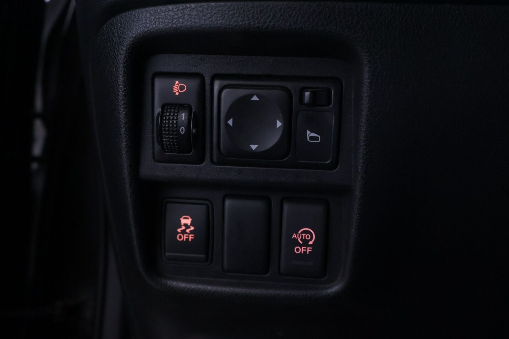 Nissan Juke 2013 1,5dCi Stop/Start System Visia 2WD 6MT - YritysOutlet - Myydään vain yrityksille - *Kahdet hyvät renkaat aluvanteilla!! / Hyvät huollot!*