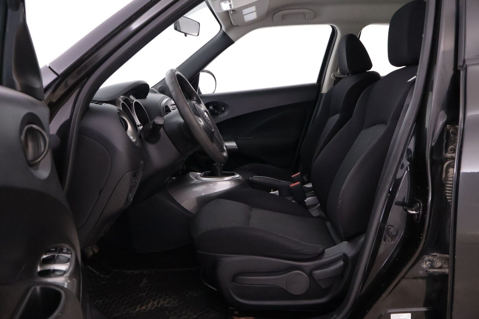 Nissan Juke 2013 1,5dCi Stop/Start System Visia 2WD 6MT - YritysOutlet - Myydään vain yrityksille - *Kahdet hyvät renkaat aluvanteilla!! / Hyvät huollot!*