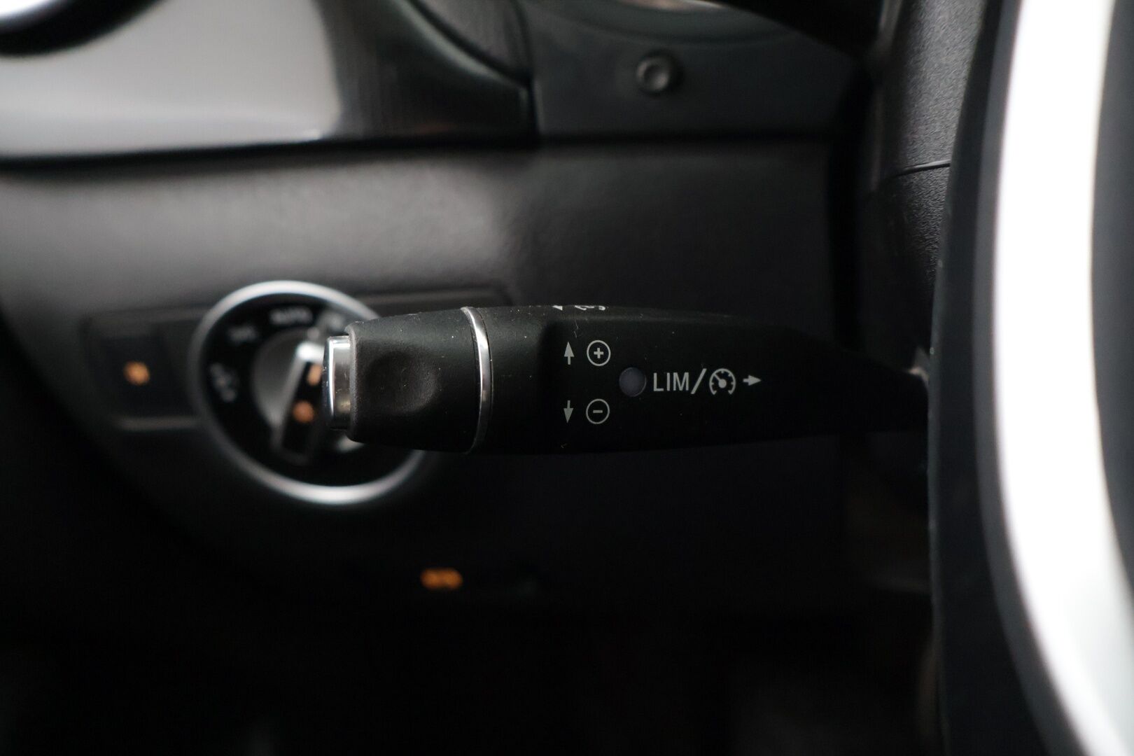 Mercedes-Benz B 2013 200 CDI BE A Premium Business** Tutkat / Kahdet hyvät renkaat / Lohko / Bluetooth audio - CD-Soitin / Vakkari / siisti