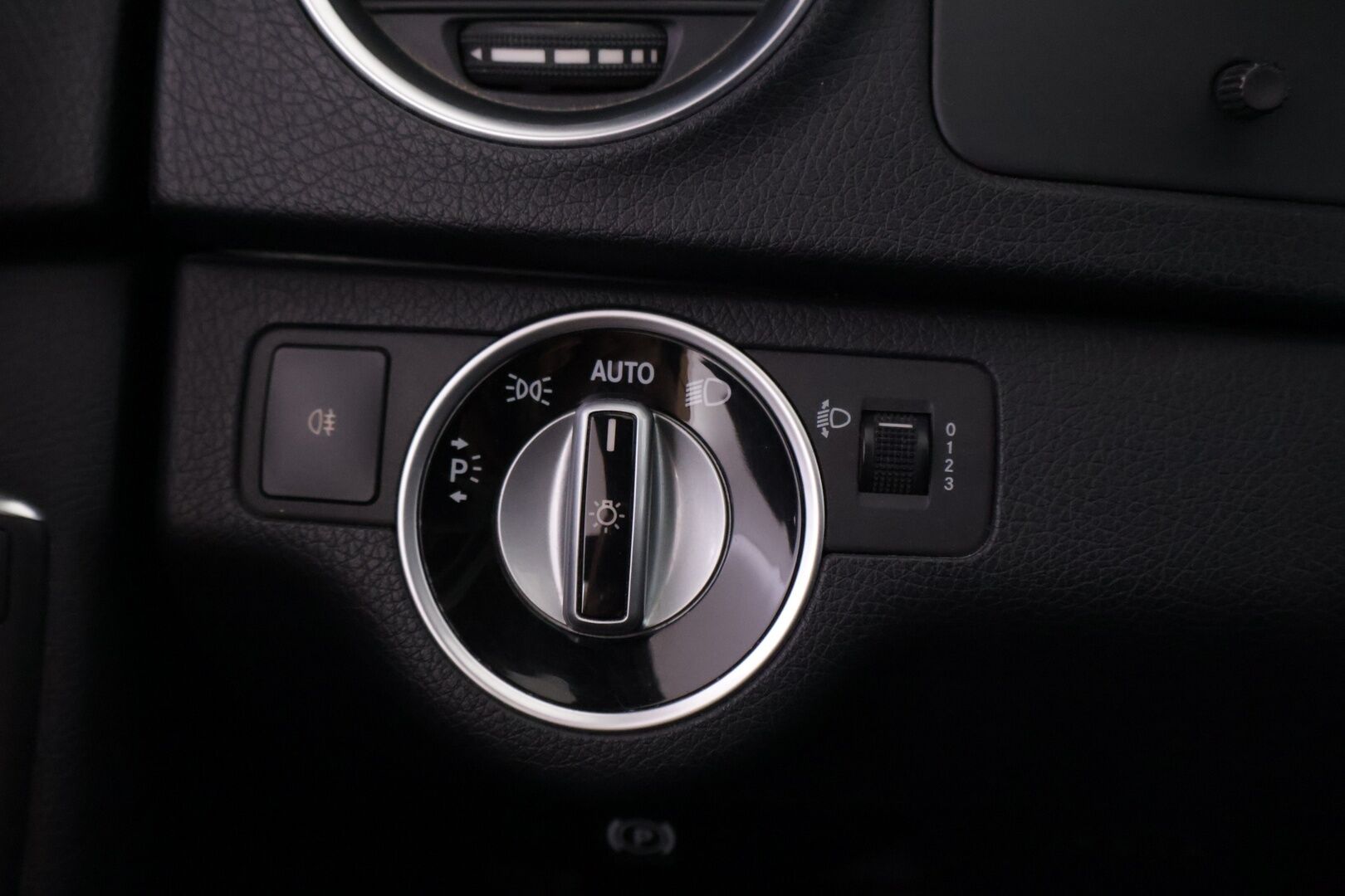 Mercedes-Benz C 2012 C 250 CDI 4MATIC Farmari -*Myydään huutokaupat.com* - | Facelift | AMG | Neliveto | Kattoikkuna | P.tutkat |
