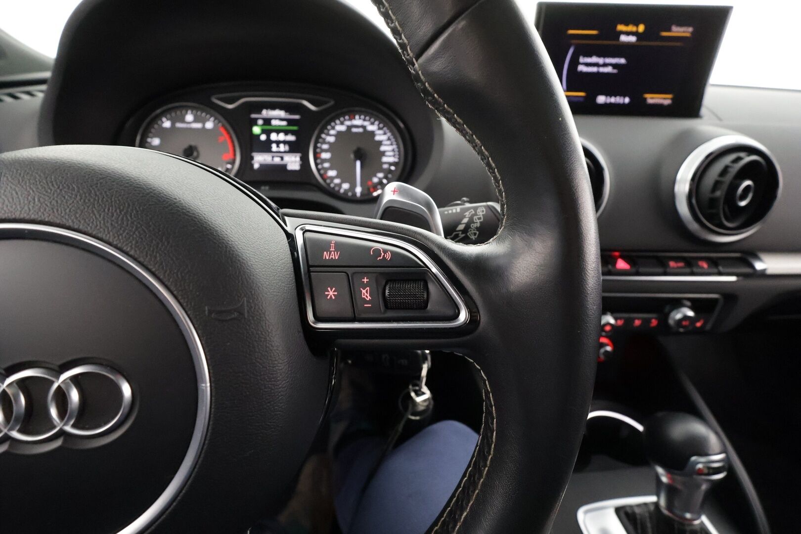 Audi S3 2014 Compact Coupé 2,0 TFSI 221 kW quattro S tronic * Adapt.Vakkari / Timanttinahat / LED / Kattoluukku / Peruutustutkat / Upea! - Kahdet renkaat aluvanteilla / Suomiauto / Hiljattain huollettu!