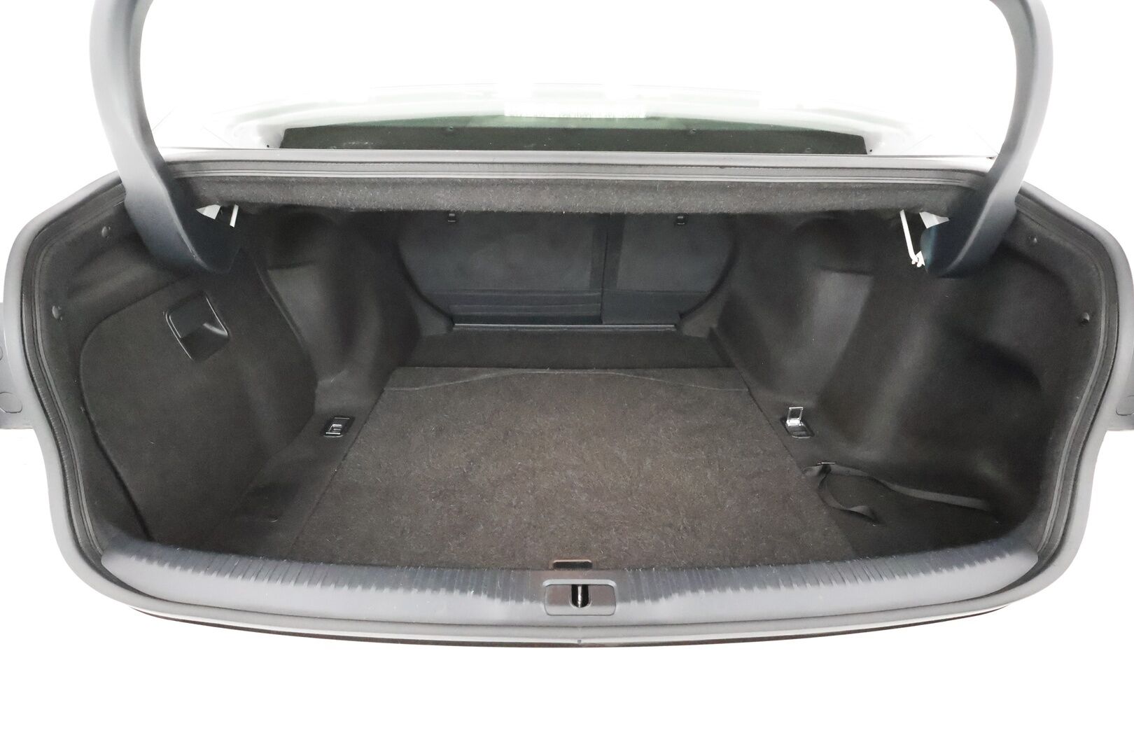 Lexus IS 2013 300h Executive * Suomi-auto / Vakkari / P.tutkat / Xenon / Puolinahat / Lohkolämmitin / KeylessGo * - Kahdet renkaat aluvanteilla / Merkkihuollettu - HULLUT BLACKWEEK JATKOT - KORKOTARJOUS 2,49%