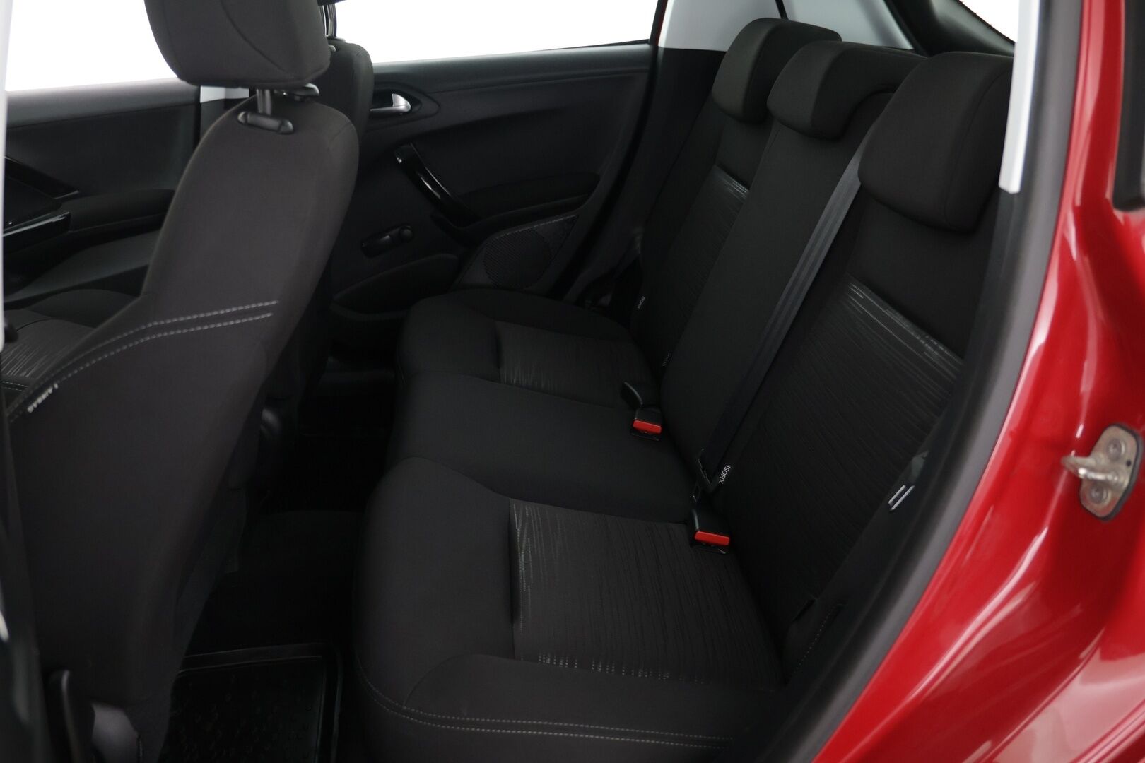 Peugeot 208 2013 Motion VTi 68 / Vakkari / 2x Renkaat / Huoltokirja / *YritysOutlet - Tämä auto myydään vain Yrityksille* - Juuri tehty jakopää! / *YritysOutlet - Tämä auto myydään vain Yrityksille*