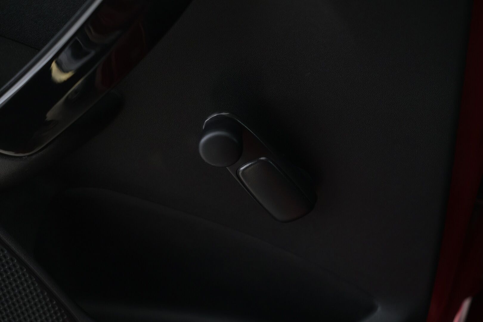 Peugeot 208 2013 Motion VTi 68 / Vakkari / 2x Renkaat / Huoltokirja / *YritysOutlet - Tämä auto myydään vain Yrityksille* - Juuri tehty jakopää! / *YritysOutlet - Tämä auto myydään vain Yrityksille*