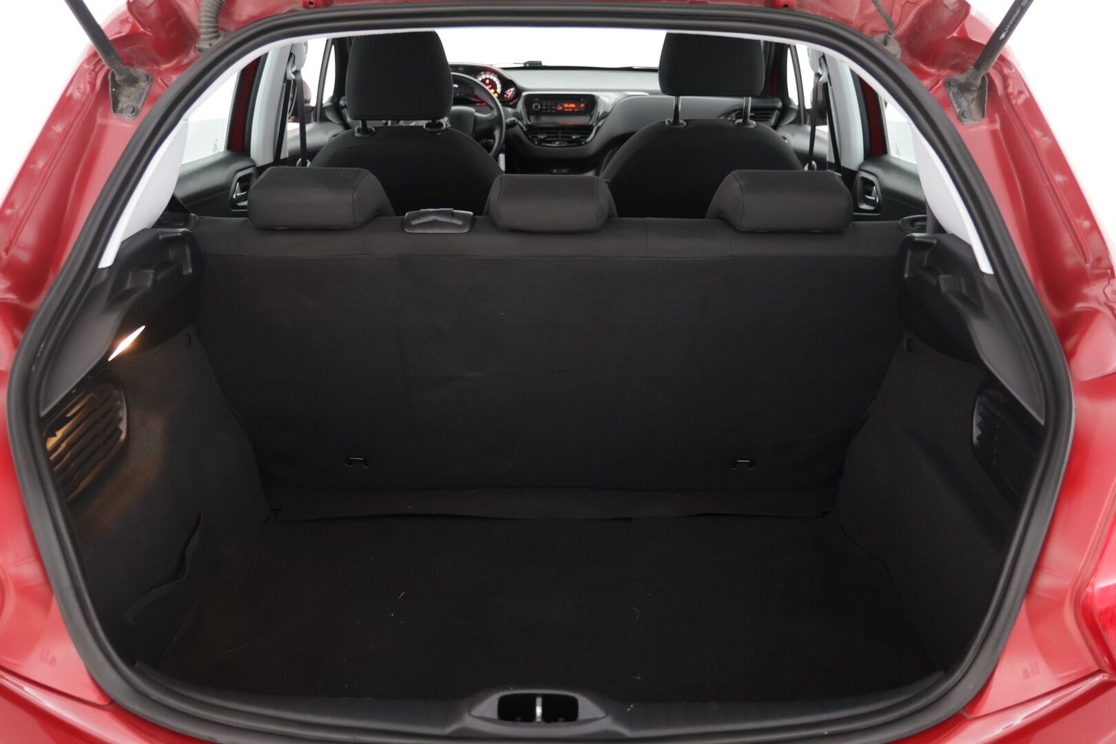 Peugeot 208 2013 Motion VTi 68 / Vakkari / 2x Renkaat / Huoltokirja / *YritysOutlet - Tämä auto myydään vain Yrityksille* - Juuri tehty jakopää! / *YritysOutlet - Tämä auto myydään vain Yrityksille*