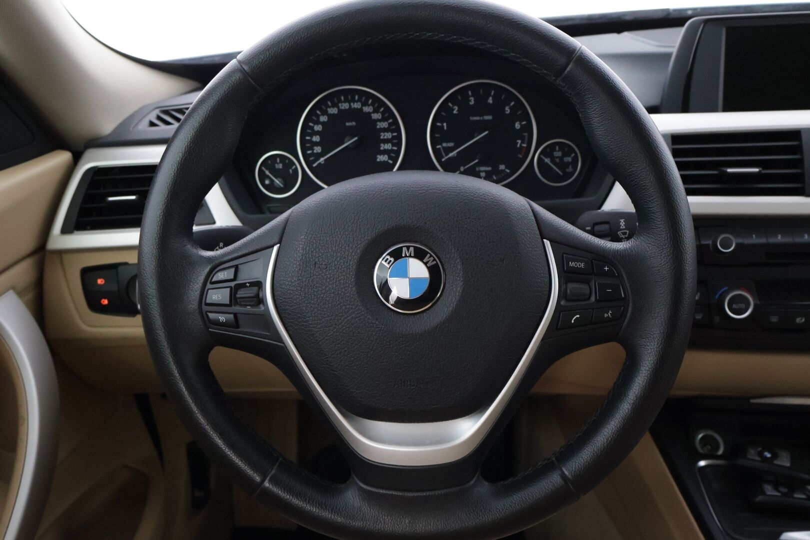 BMW 320 Gran Turismo 2014 F34 Gran Turismo 320i TwinPower Turbo A xDrive Business Automatic - | Lohko+S.Lämmitin | Koukku Alle taittuva | Sport Penkit | Nahkaverhoilu | Hifit |