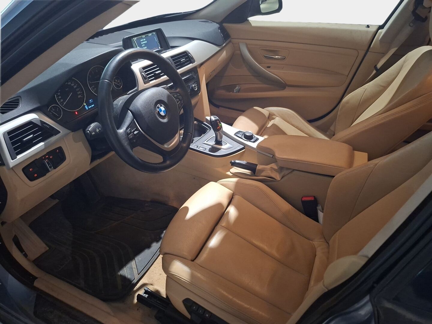 BMW 320 Gran Turismo 2014 F34 Gran Turismo 320i TwinPower Turbo A xDrive Business Automatic - | Lohko+S.Lämmitin | Koukku Alle taittuva | Sport Penkit | Nahkaverhoilu | Hifit |
