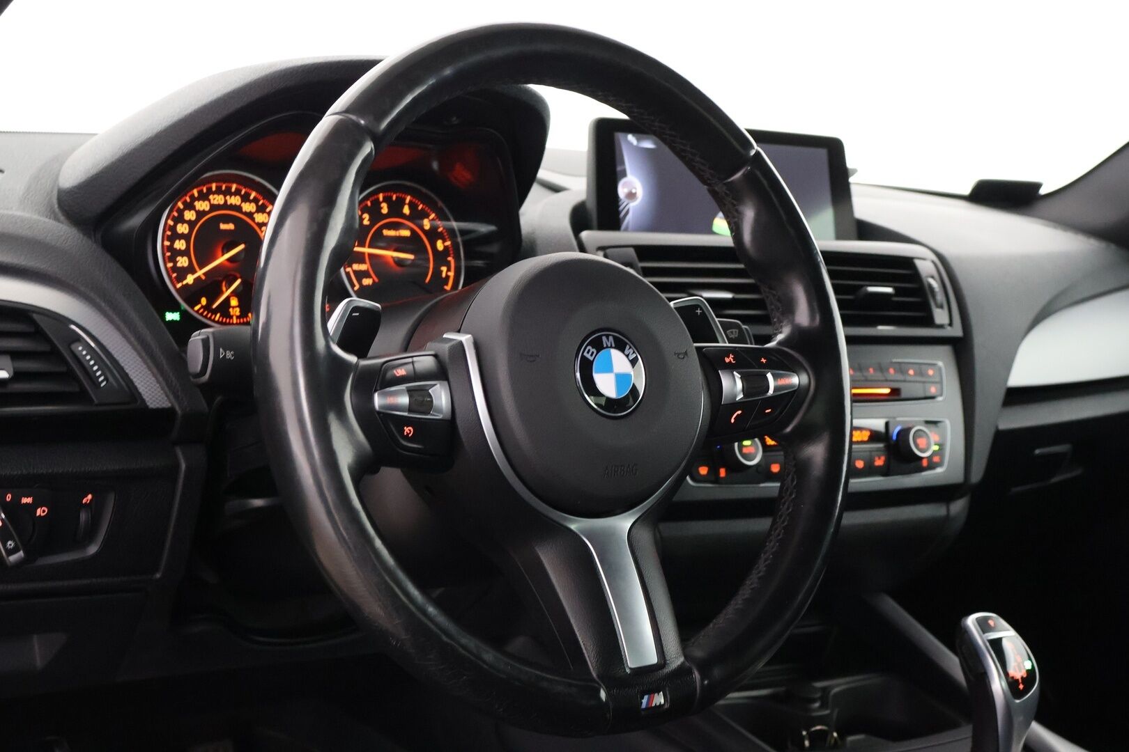 BMW M235I 2014 F22 Coupe A - | H/K | Bixenon | Prof.navi | Adapt.alusta | Nahkasisusta | Ratinlämmitin | Suomi-auto |