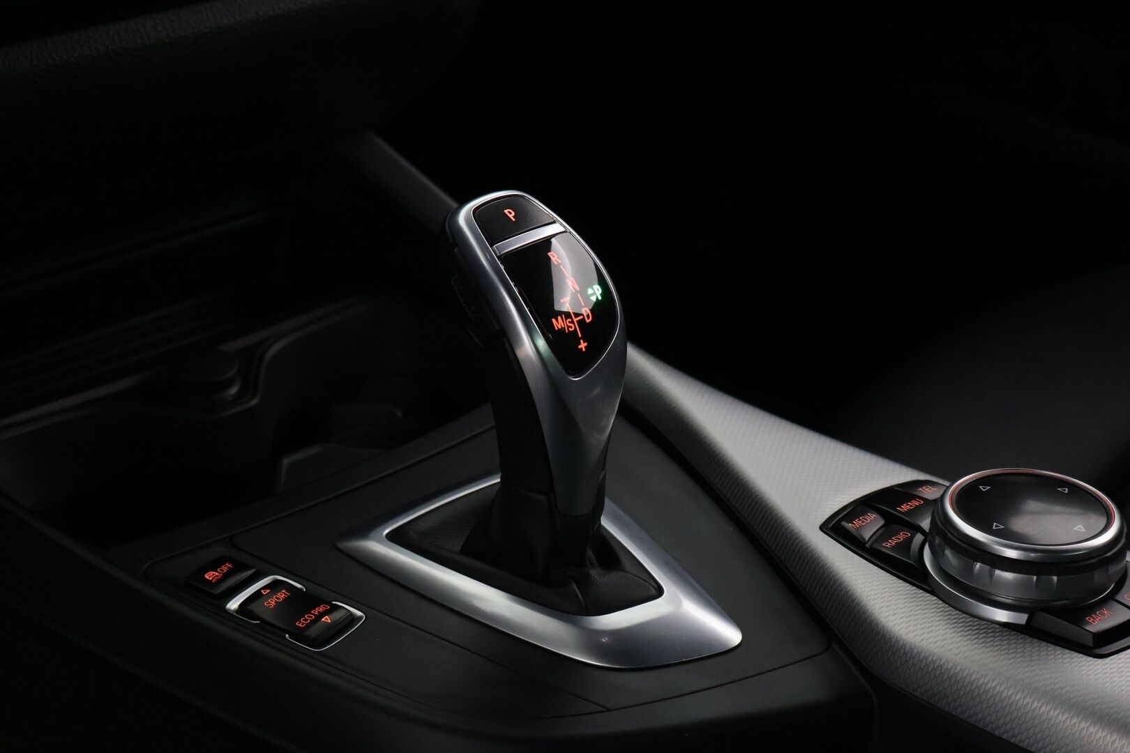 BMW M235I 2014 F22 Coupe A - | H/K | Bixenon | Prof.navi | Adapt.alusta | Nahkasisusta | Ratinlämmitin | Suomi-auto |