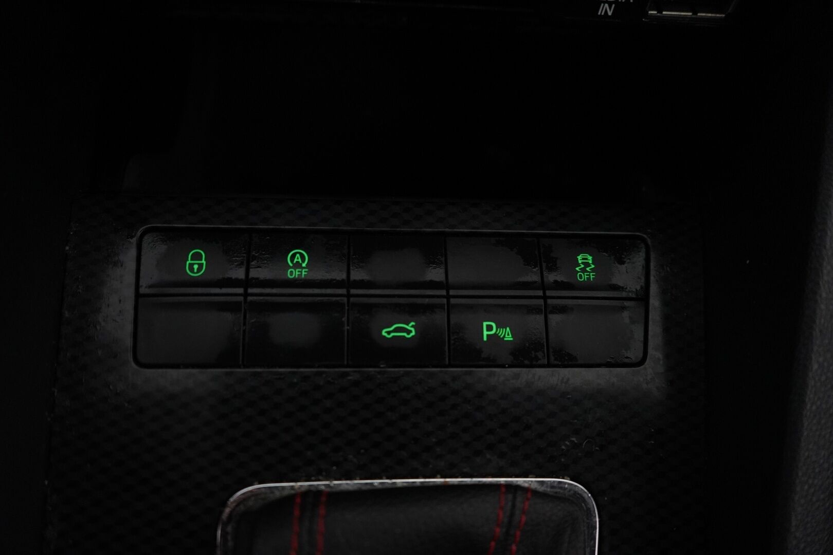 Skoda Octavia 2014 Combi 2,0 TDI RS DSG Autom  Tämä auto myydään YritysOutlet -valikoimasta vain yritykselle - Suomi-auto / Juuri katsastettu / Kahdet renkaat / Kattavat varusteet!