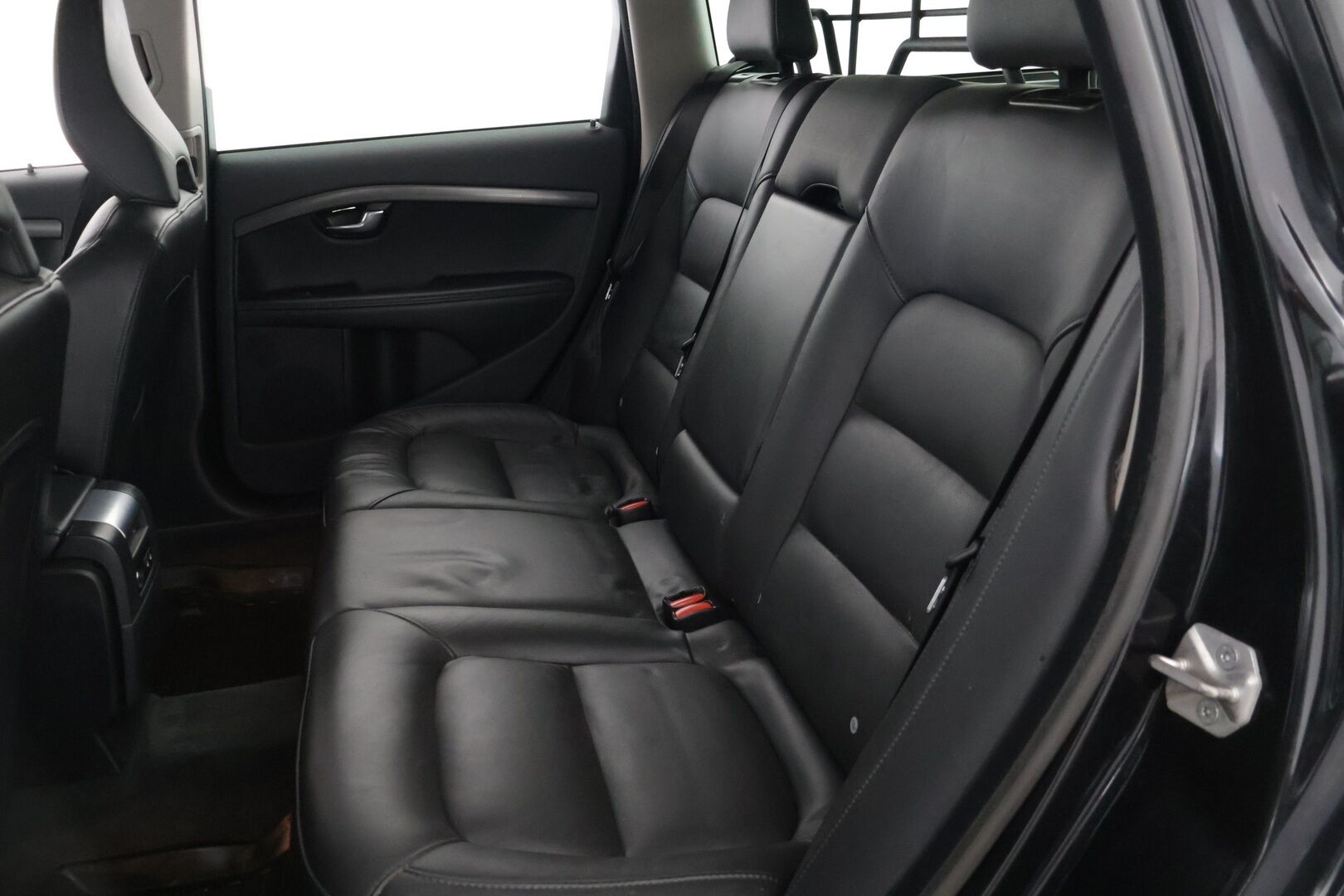 Volvo V70 2015 D4 Business Summum aut * Webasto / Voc / Adapt. Vak / Vetokoukku / Muistipenkki / Nahkasisusta * - * Suomi-auto / Kahdet hyvät renkaat / Leimaa 7/26 saakka *