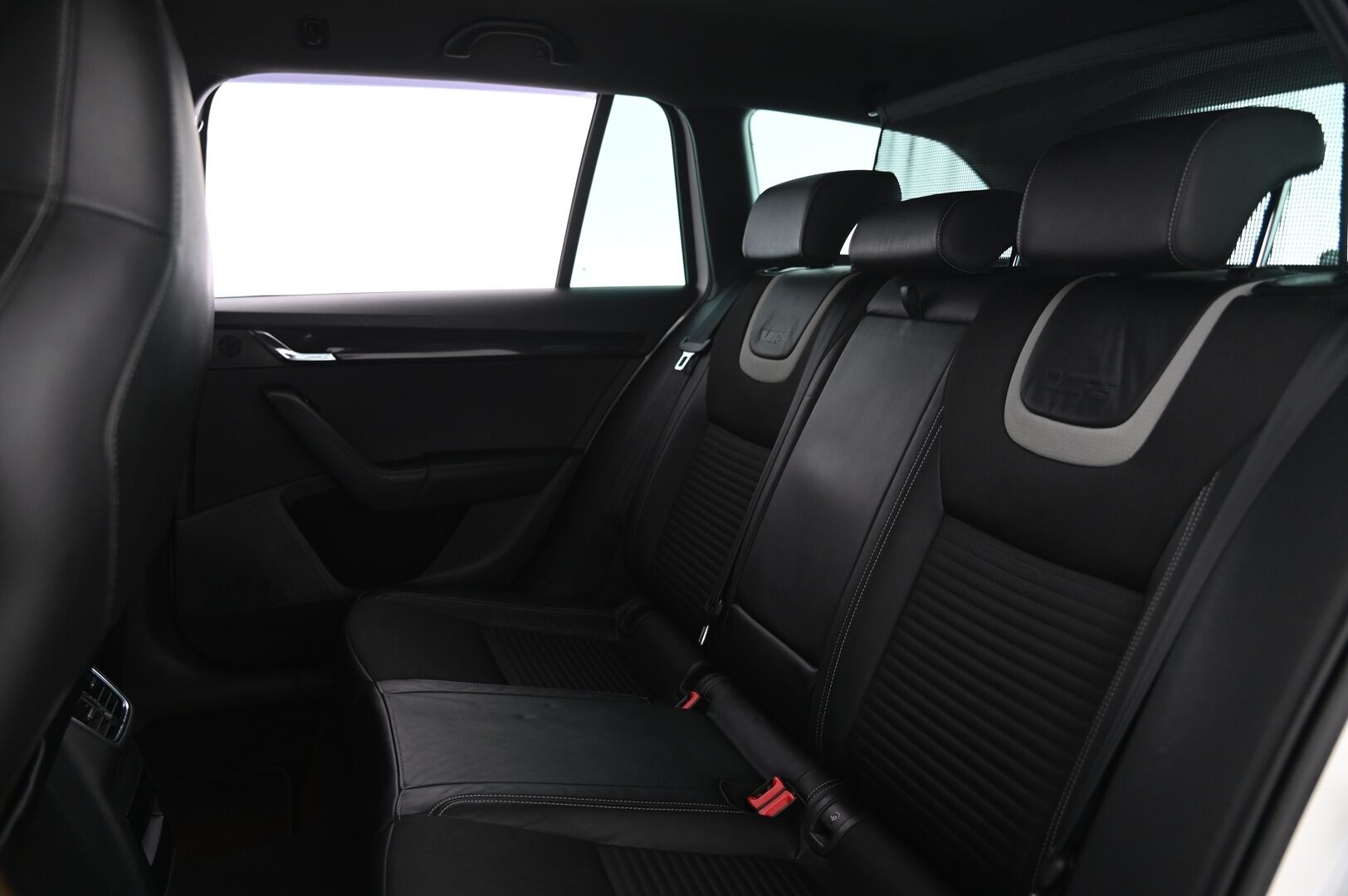 Skoda Octavia 2015 Combi 2,0 TDI RS DSG Autom. - ACC | Jakopää juuri tehty! | Suomi-auto | Parkkitutka | Lohko | Isosti huollettu! | 2x renkaat&alumiinivanteet