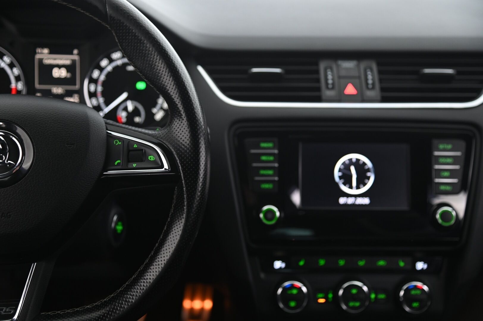 Skoda Octavia 2015 Combi 2,0 TDI RS DSG Autom. - ACC | Jakopää juuri tehty! | Suomi-auto | Parkkitutka | Lohko | Isosti huollettu! | 2x renkaat&alumiinivanteet