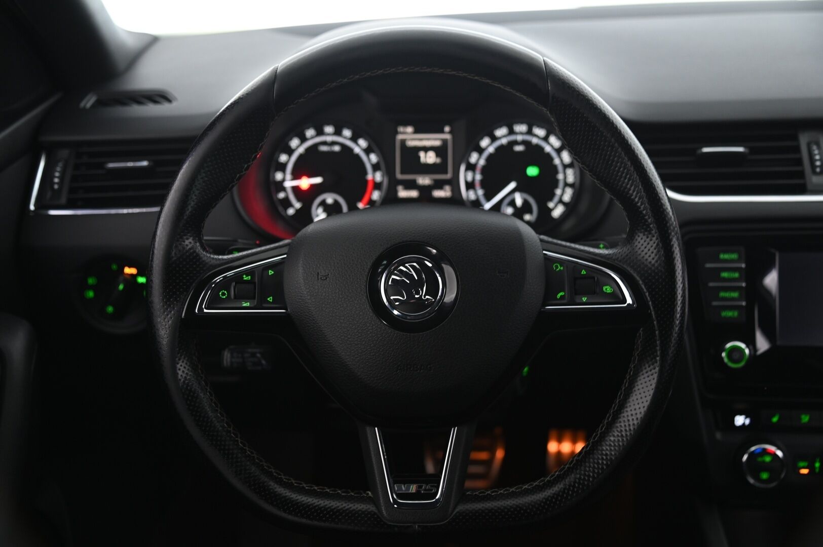Skoda Octavia 2015 Combi 2,0 TDI RS DSG Autom. - ACC | Jakopää juuri tehty! | Suomi-auto | Parkkitutka | Lohko | Isosti huollettu! | 2x renkaat&alumiinivanteet