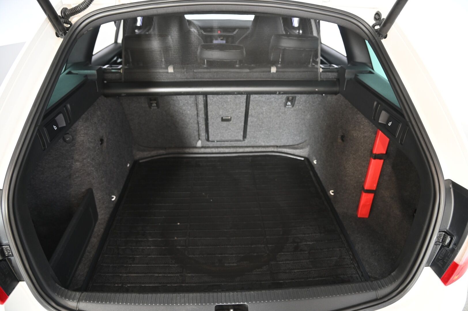 Skoda Octavia 2015 Combi 2,0 TDI RS DSG Autom. - ACC | Jakopää juuri tehty! | Suomi-auto | Parkkitutka | Lohko | Isosti huollettu! | 2x renkaat&alumiinivanteet