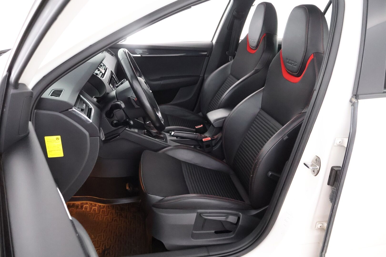 Skoda Octavia 2014 Combi 2,0 TDI RS DSG Autom. - Adapt.Vakkari / Webasto / Vetokoukku / Bi-Xenon / Sähköluukku / Suomiauto / 