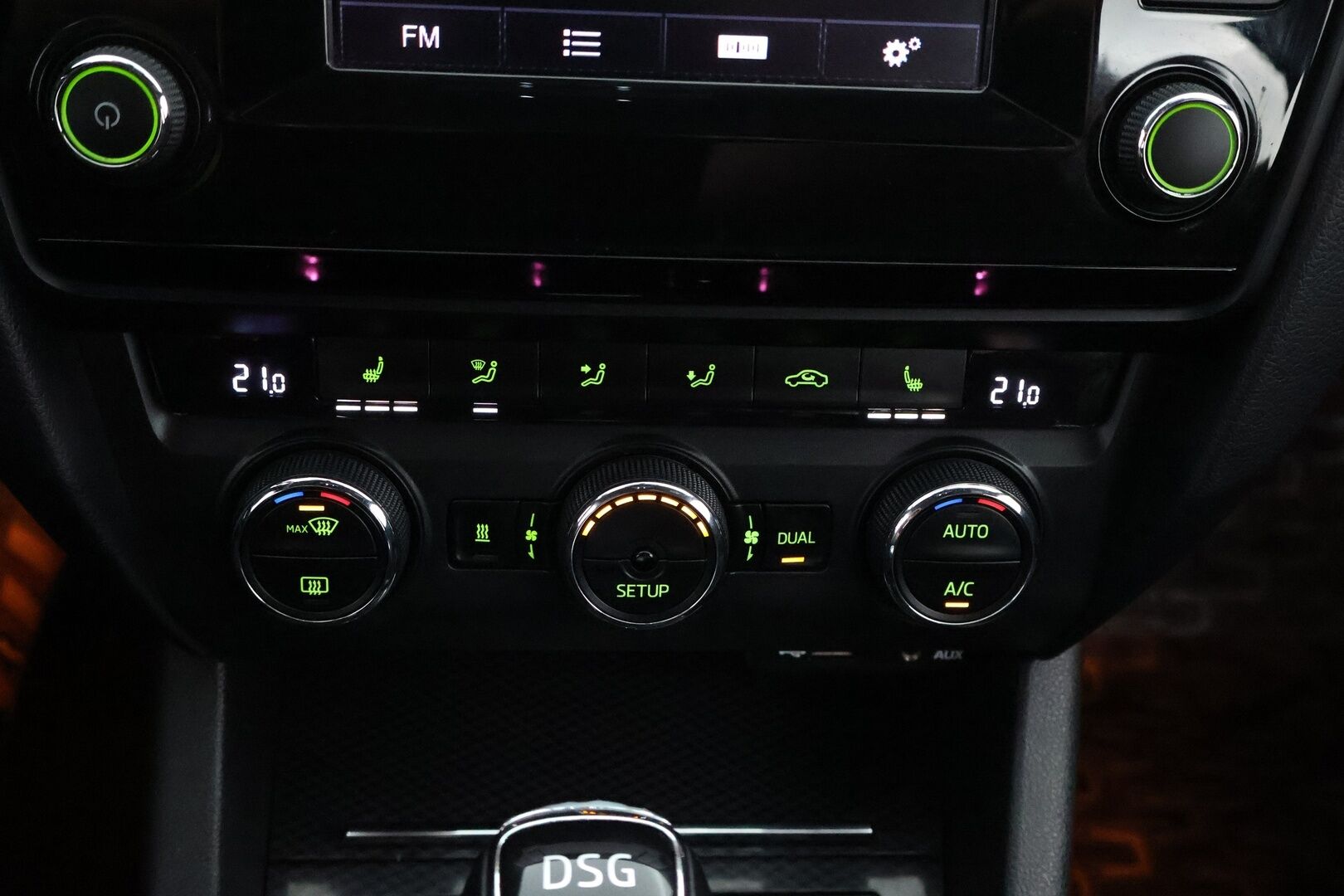 Skoda Octavia 2014 Combi 2,0 TDI RS DSG Autom. - Adapt.Vakkari / Webasto / Vetokoukku / Bi-Xenon / Sähköluukku / Suomiauto / 