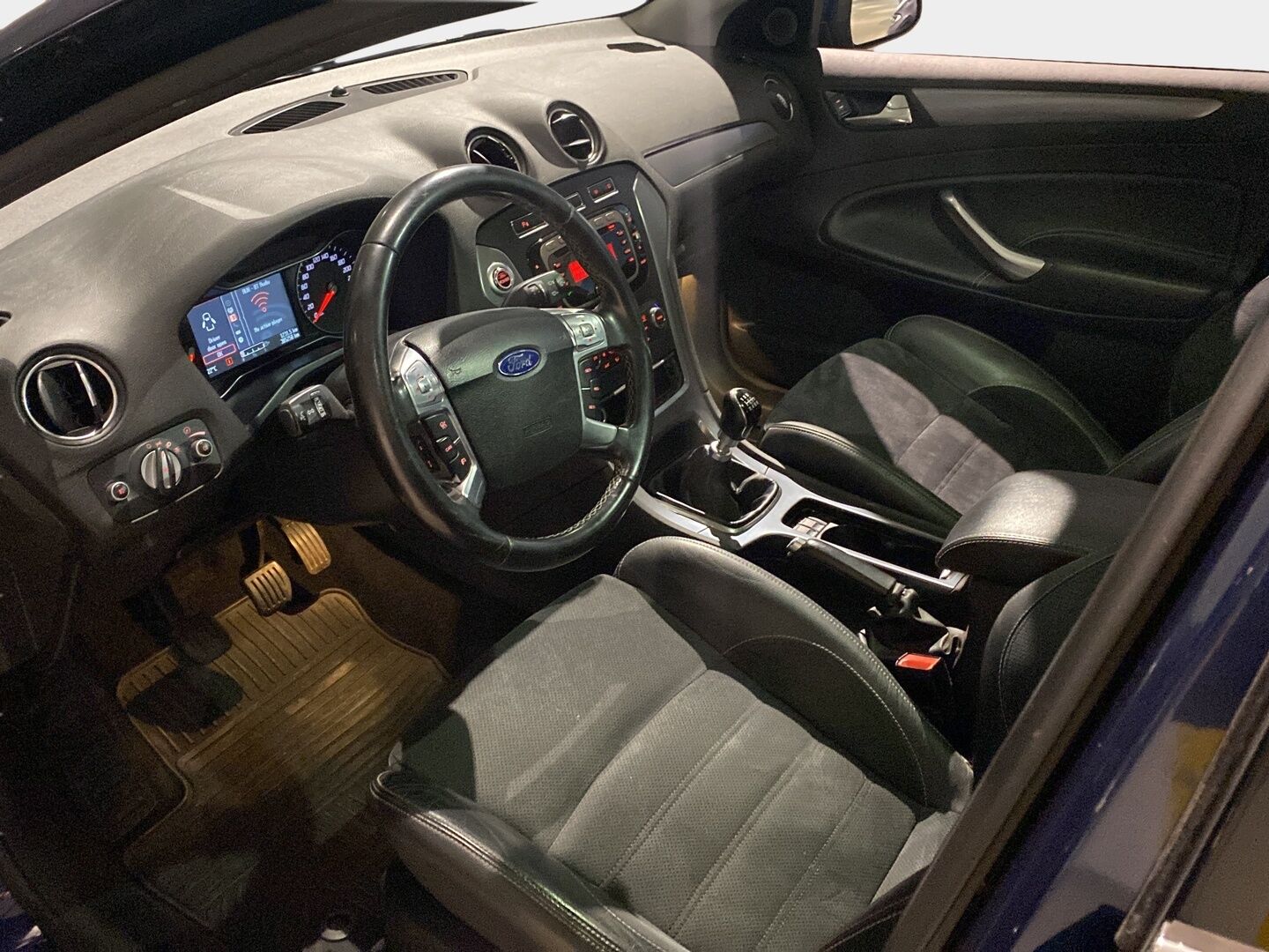 Ford Mondeo 2011 2,2TDCi 200 hv Titanium M6 Wagon - YritysOutlet - Myydään vain yrityksille - | Adaptiivinen vakkari | Webasto | Lämmitettävä tuulilasi | Muistipenkki |
