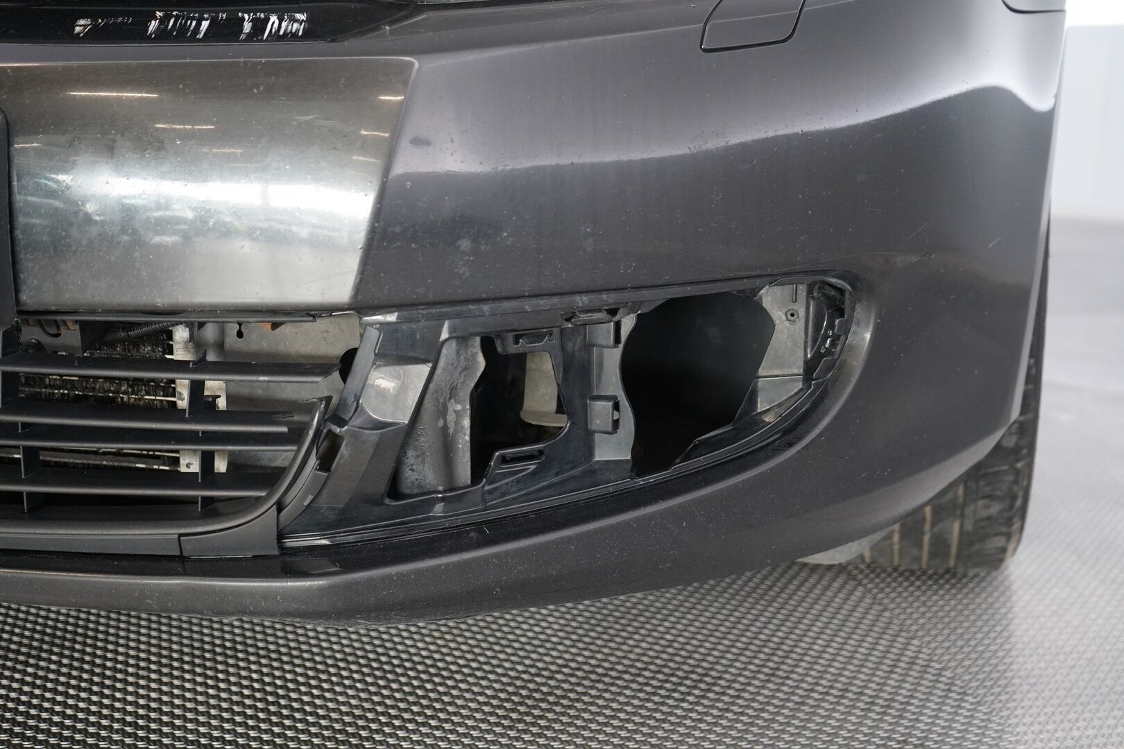Volkswagen Golf 2011 MYYDÄÄN HUUTOKAUPAT.COM