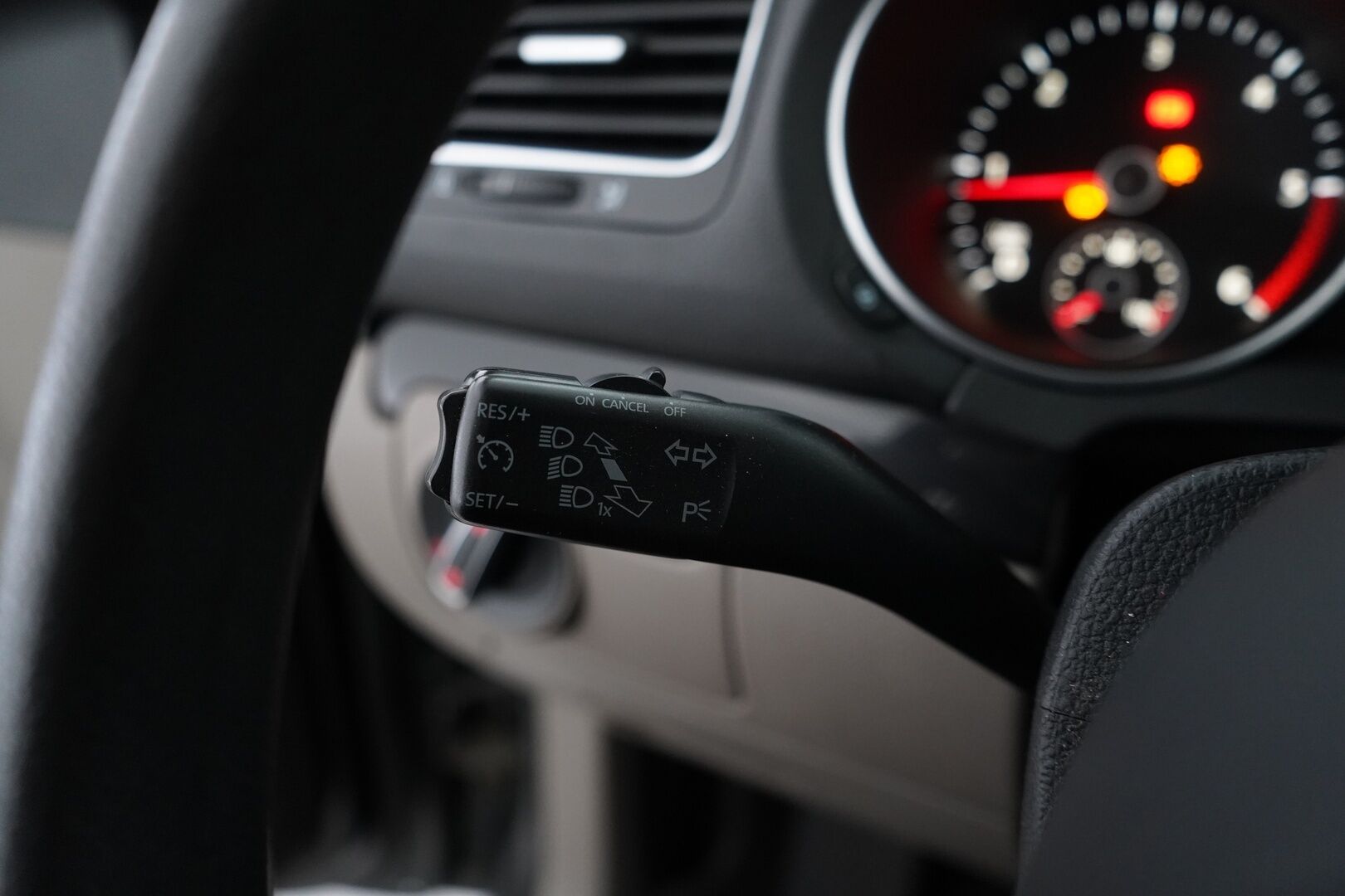 Volkswagen Golf 2011 MYYDÄÄN HUUTOKAUPAT.COM