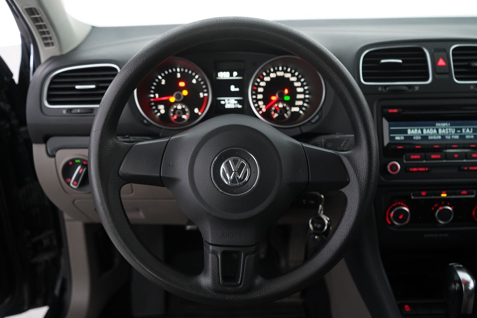 Volkswagen Golf 2011 MYYDÄÄN HUUTOKAUPAT.COM