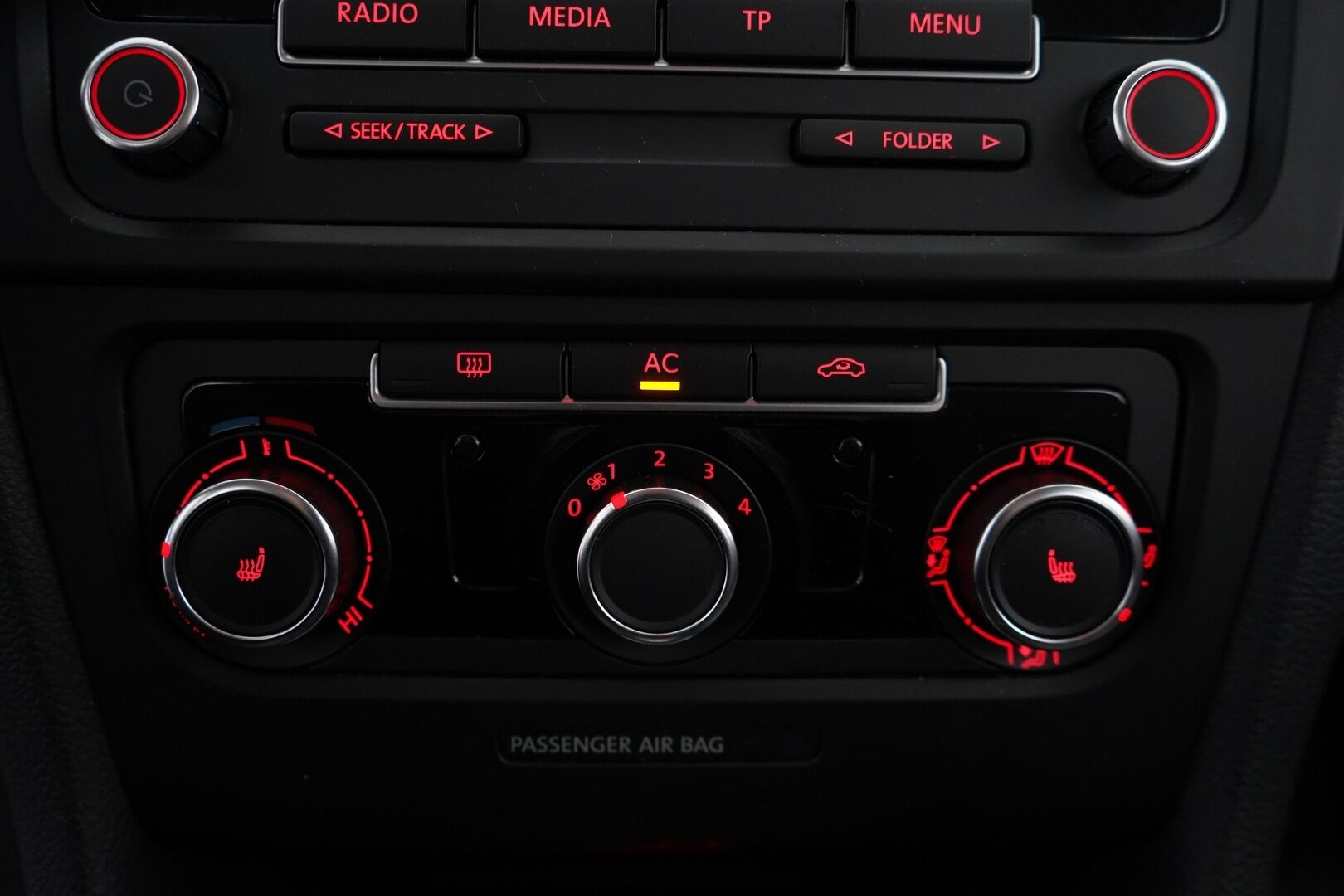 Volkswagen Golf 2011 MYYDÄÄN HUUTOKAUPAT.COM