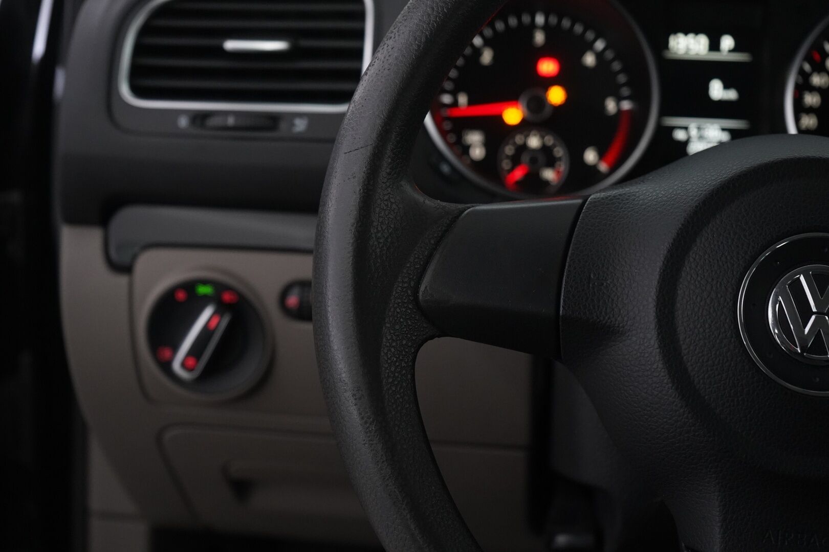 Volkswagen Golf 2011 MYYDÄÄN HUUTOKAUPAT.COM