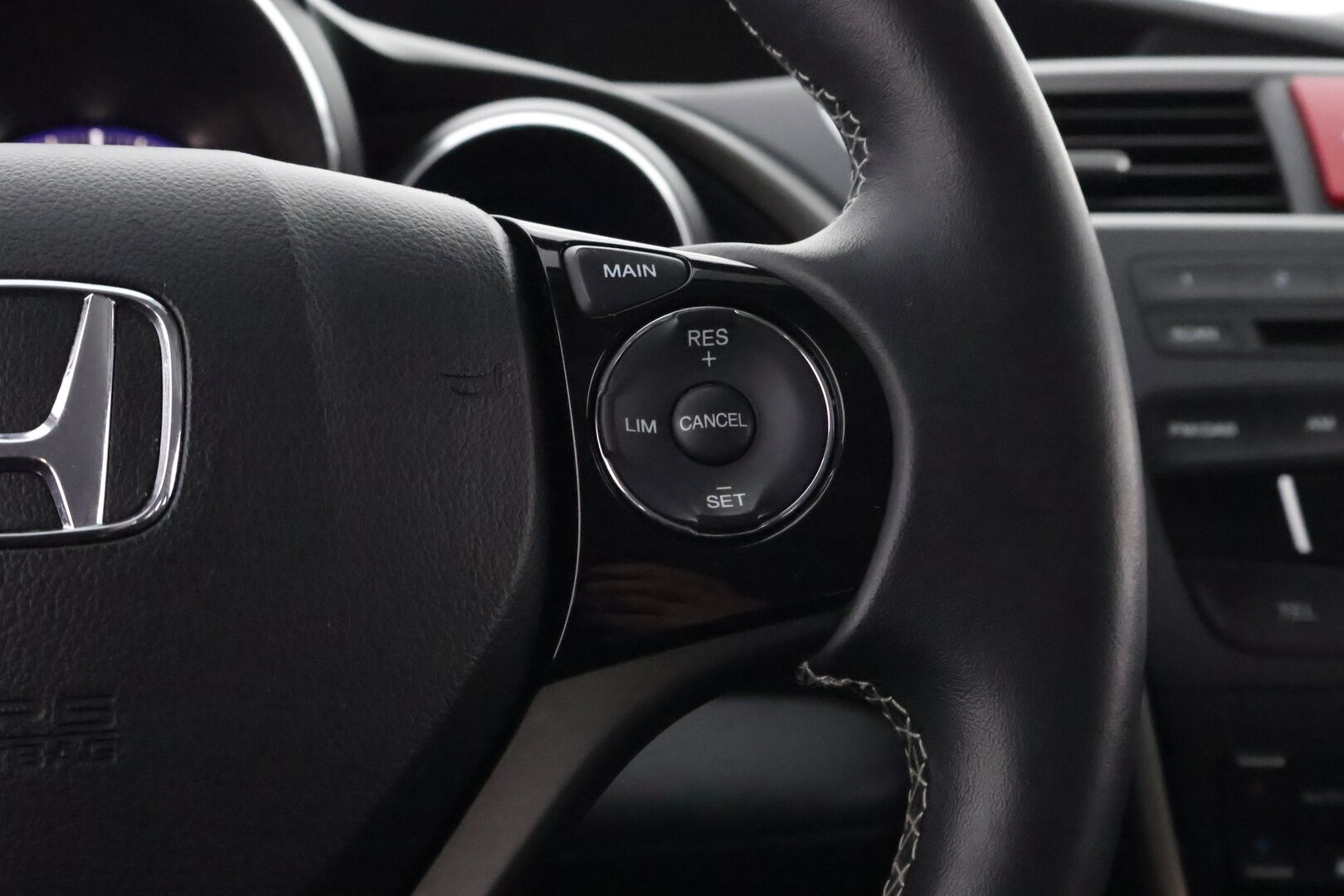 Honda Civic 2014 Tourer 1,8i Lifestyle Business HID * Suomiauto / Peruutuskamera / Vakkari / Lohko&Sisäpistoke / Peruutustutkat / HiFi - Hyvät huollot / 2x Hyvät renkaat / Juuri tullut Tampereelle!