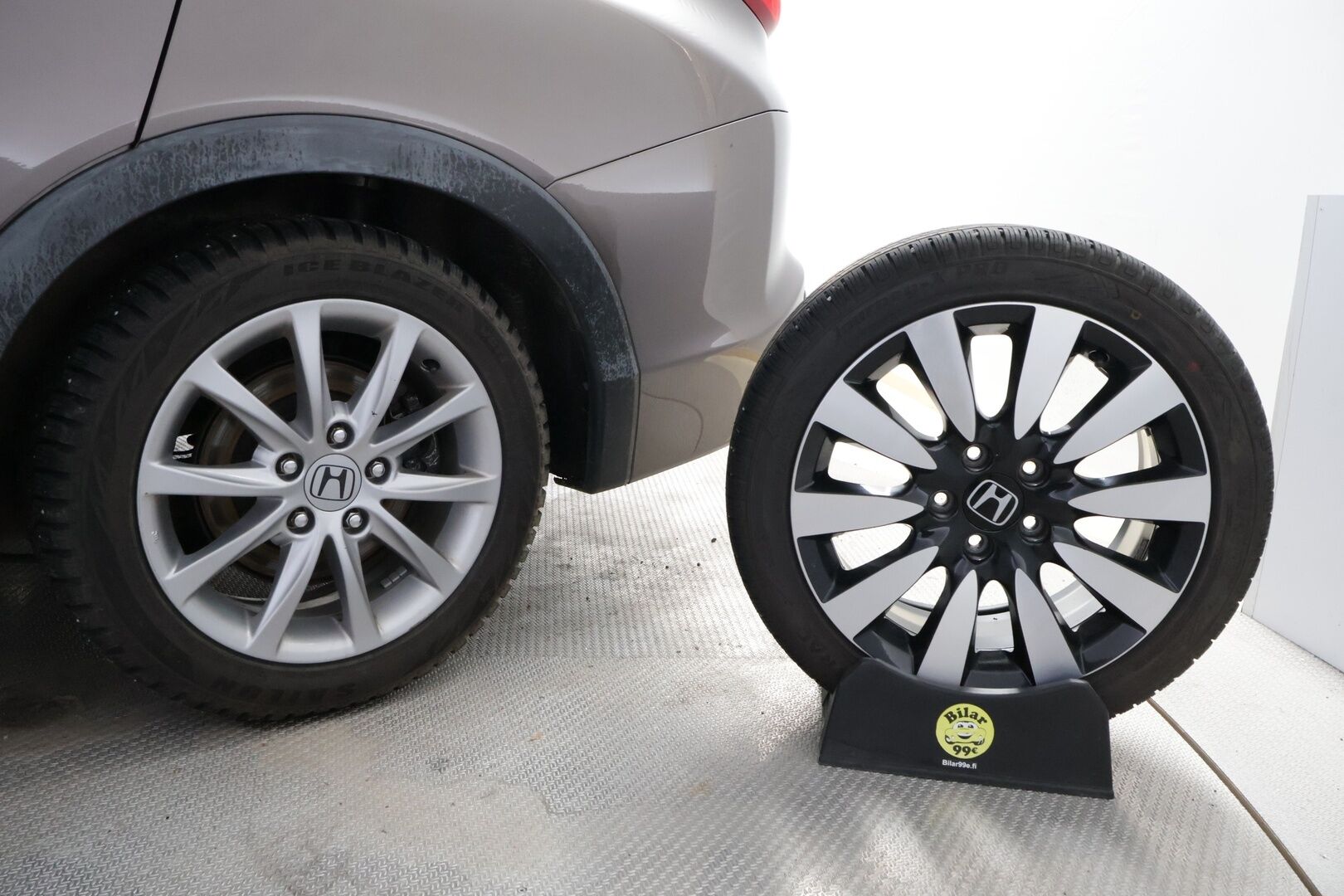 Honda Civic 2014 Tourer 1,8i Lifestyle Business HID * Suomiauto / Peruutuskamera / Vakkari / Lohko&Sisäpistoke / Peruutustutkat / HiFi - Hyvät huollot / 2x Hyvät renkaat / Juuri tullut Tampereelle!